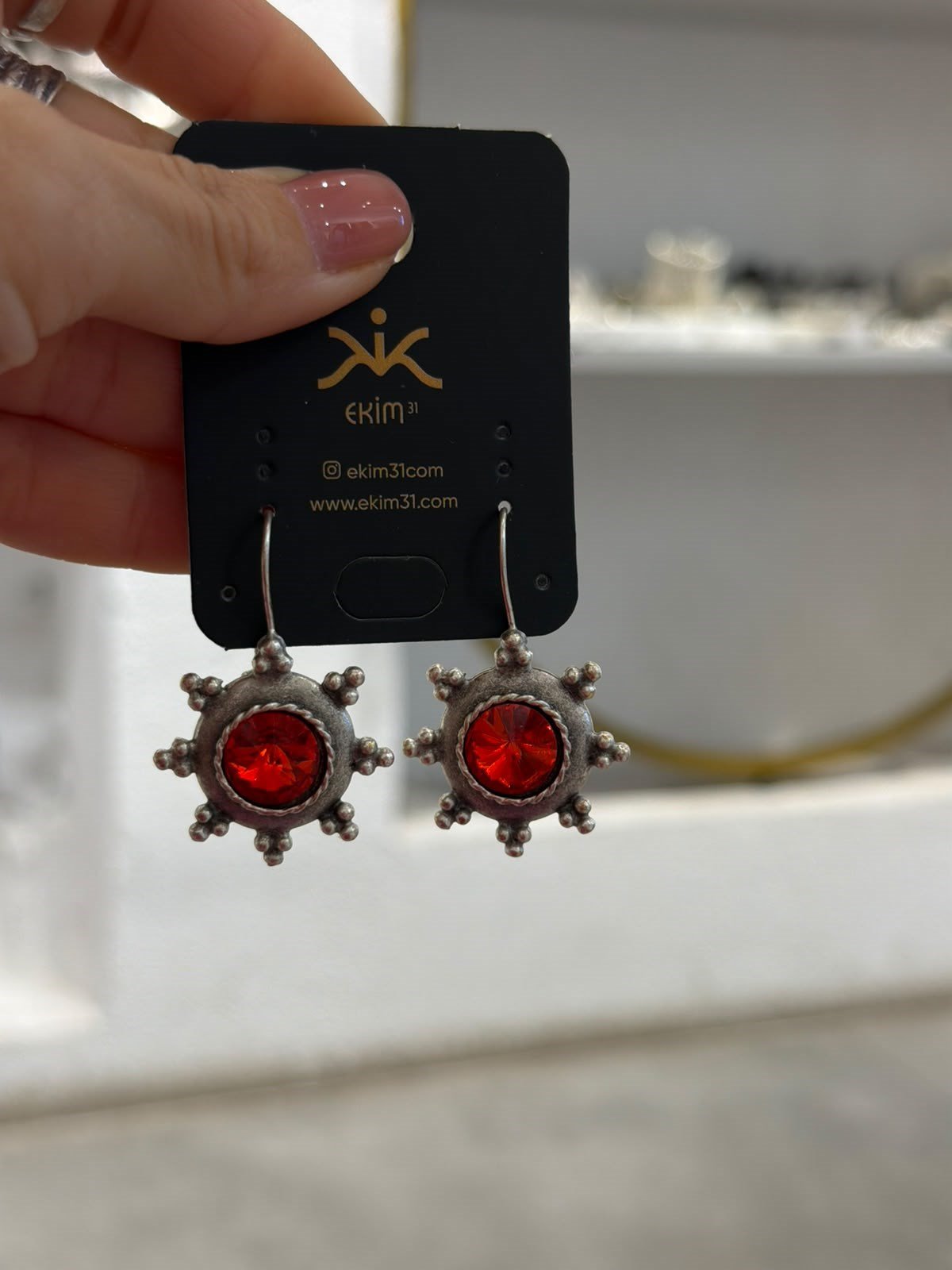 Bohem Kızmızı Taşlı Çiçek Küpe