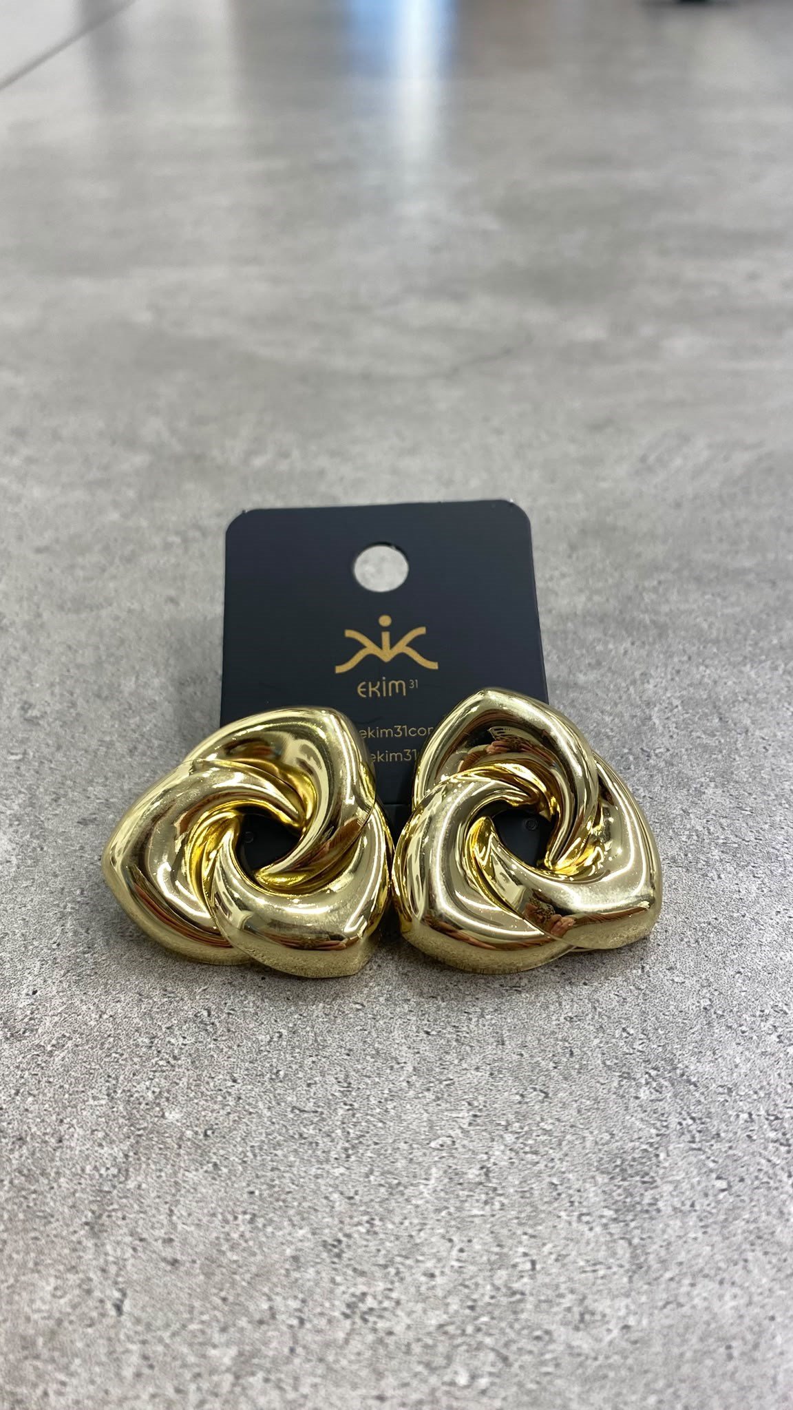 Gold Sarmal Küpe