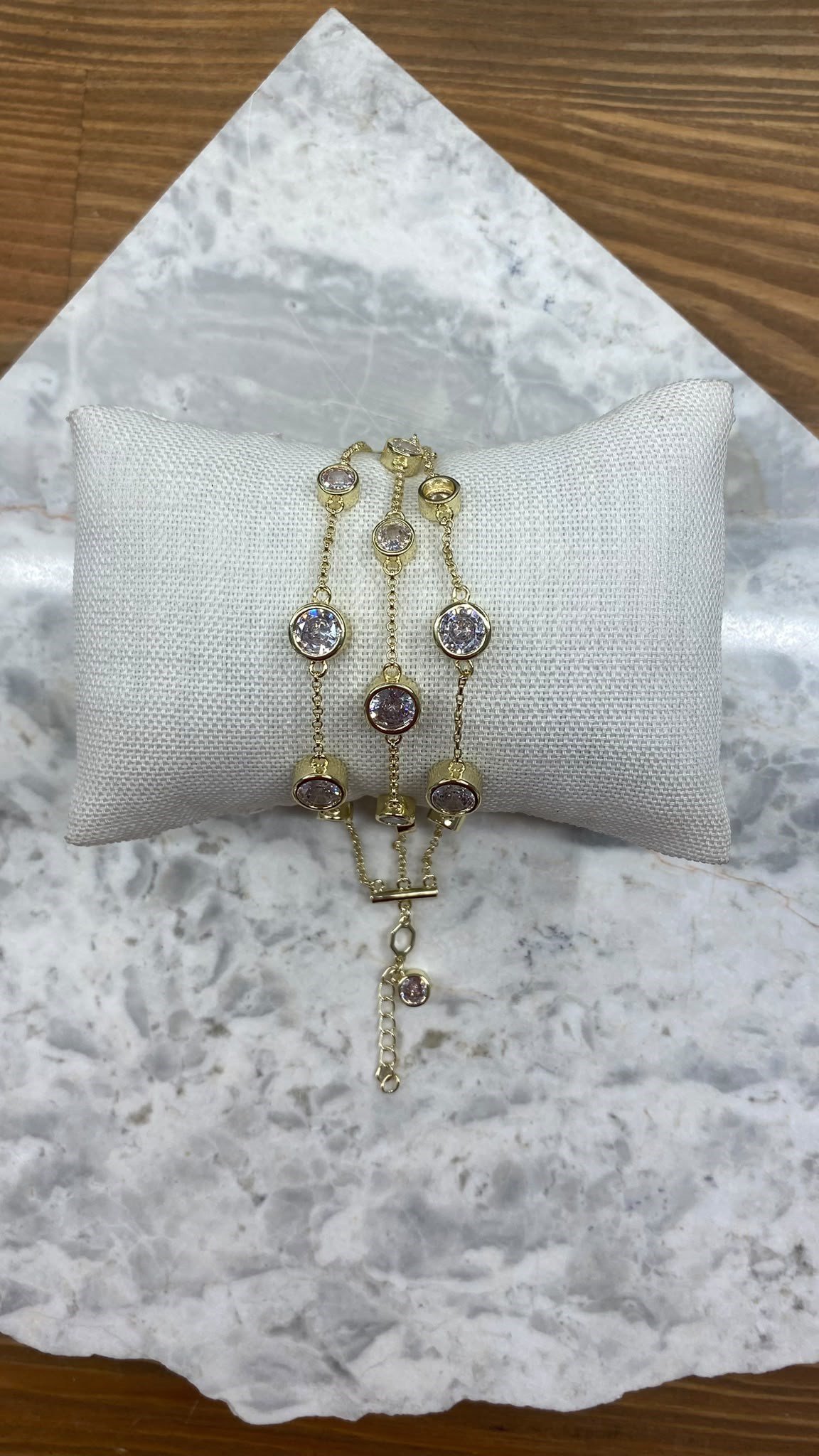 Gold Taşlı Çoklu Bileklik
