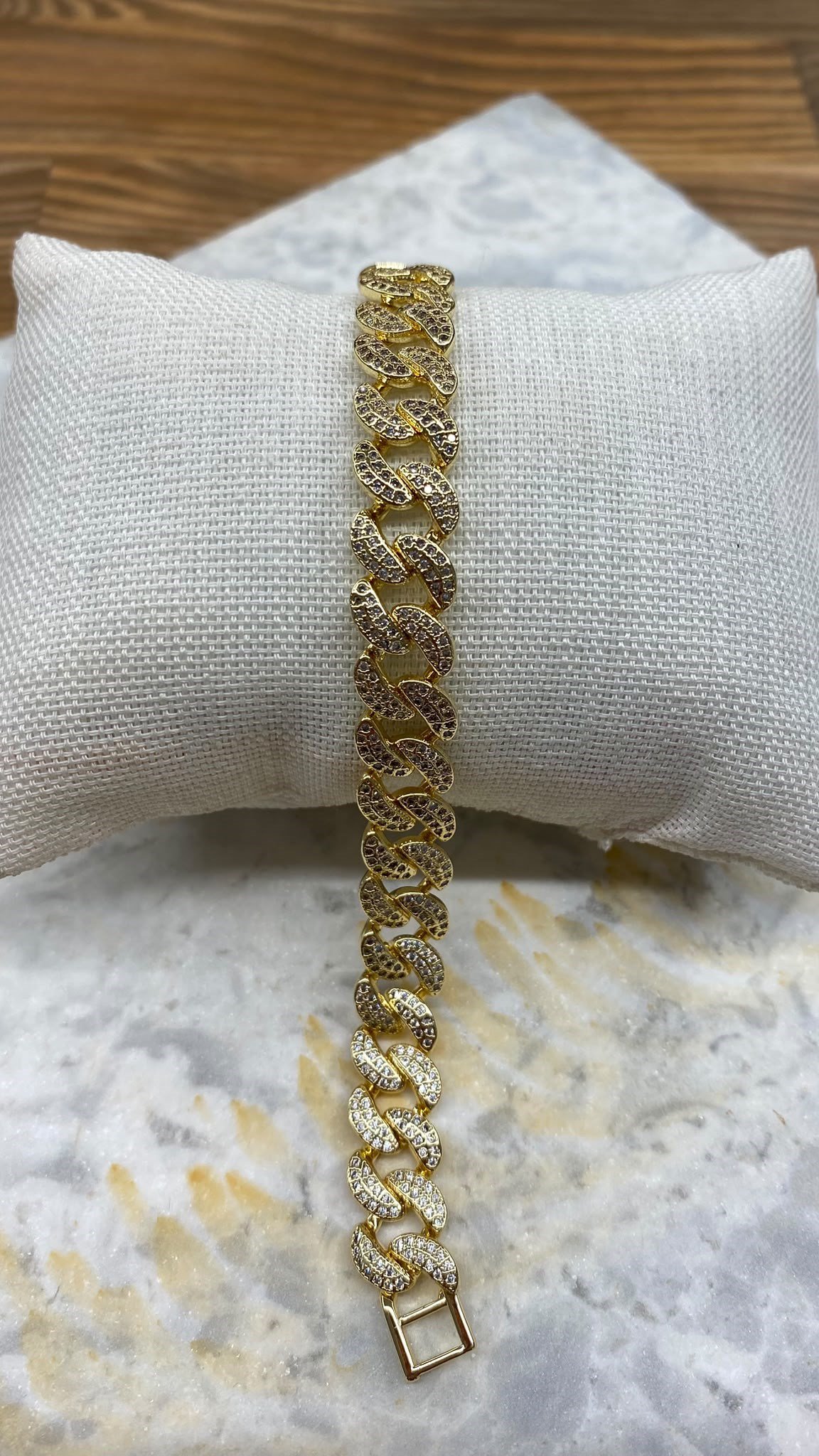 Gold Taşlı Zincir Bileklik