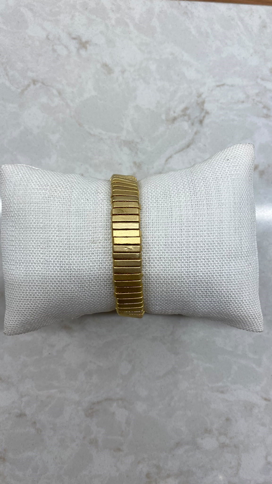 Mat Gold Renkli İpli Bileklik