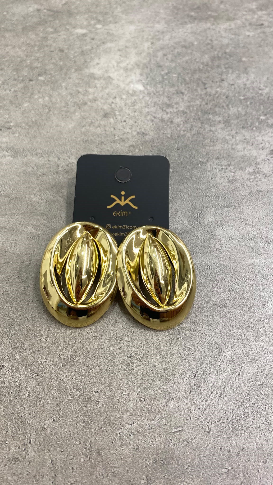 Oval Model Gold Küpe