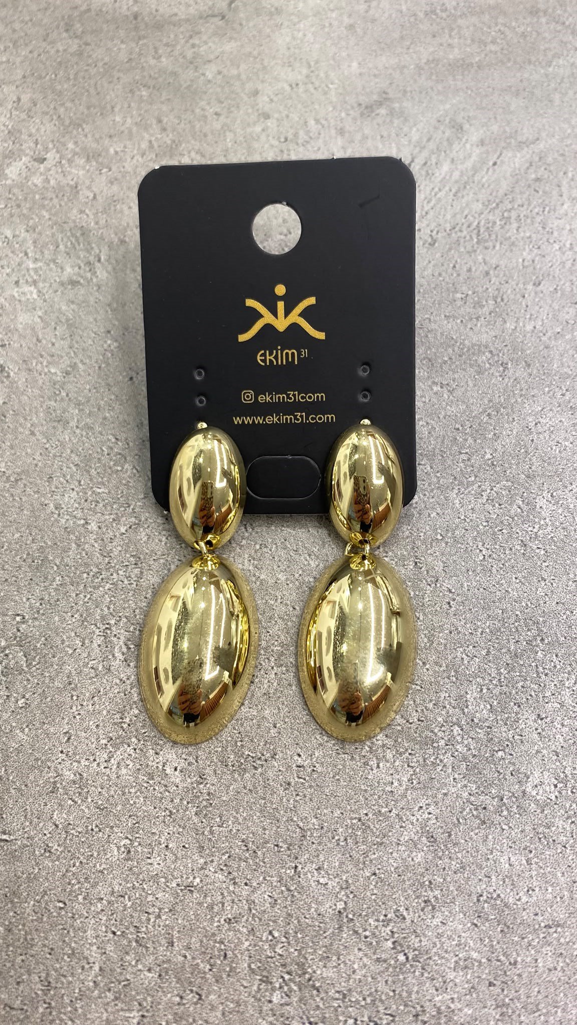 Oval Sallantılı Gold Küpe 