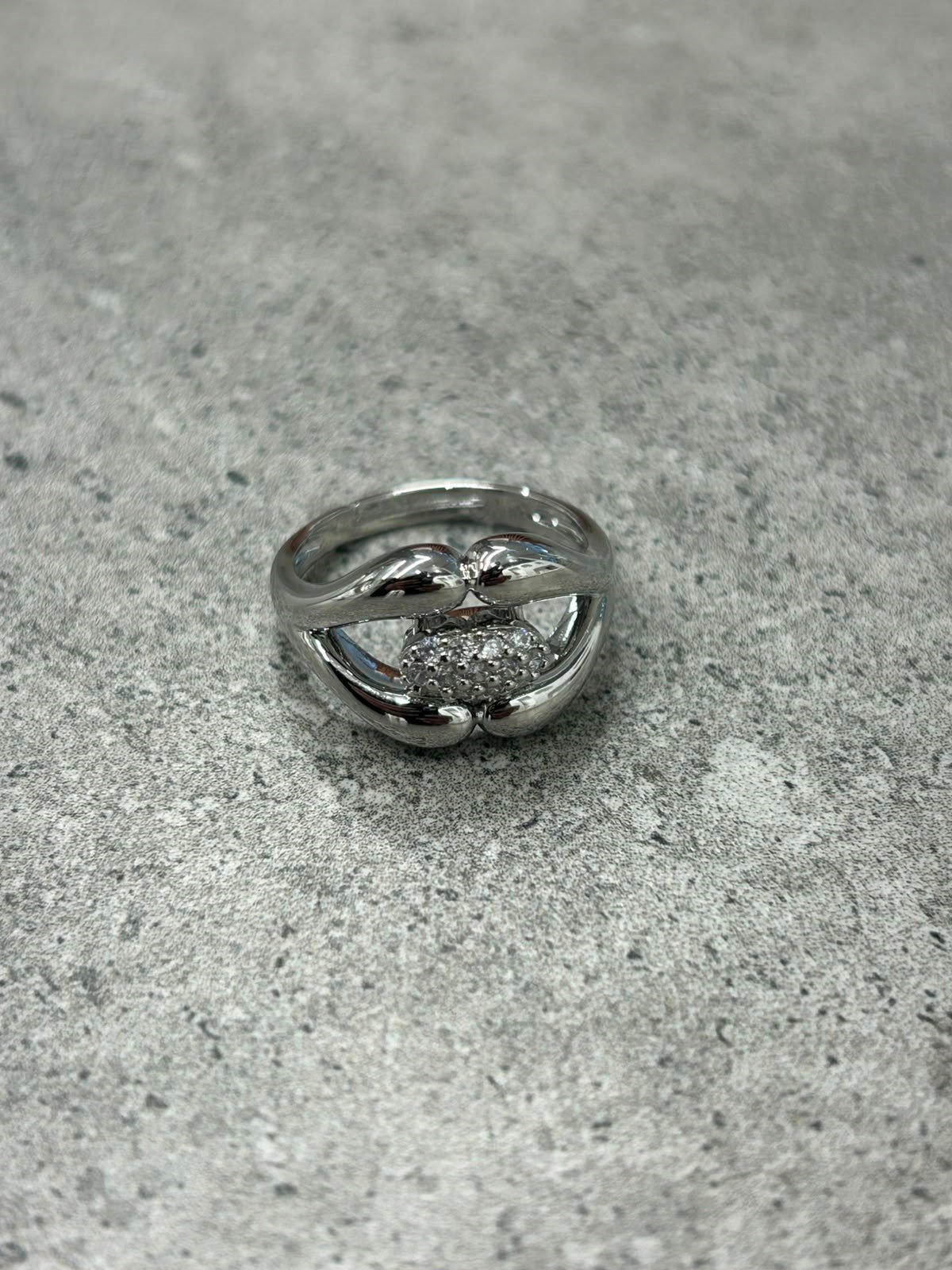 Oval Taşlı Yüzük