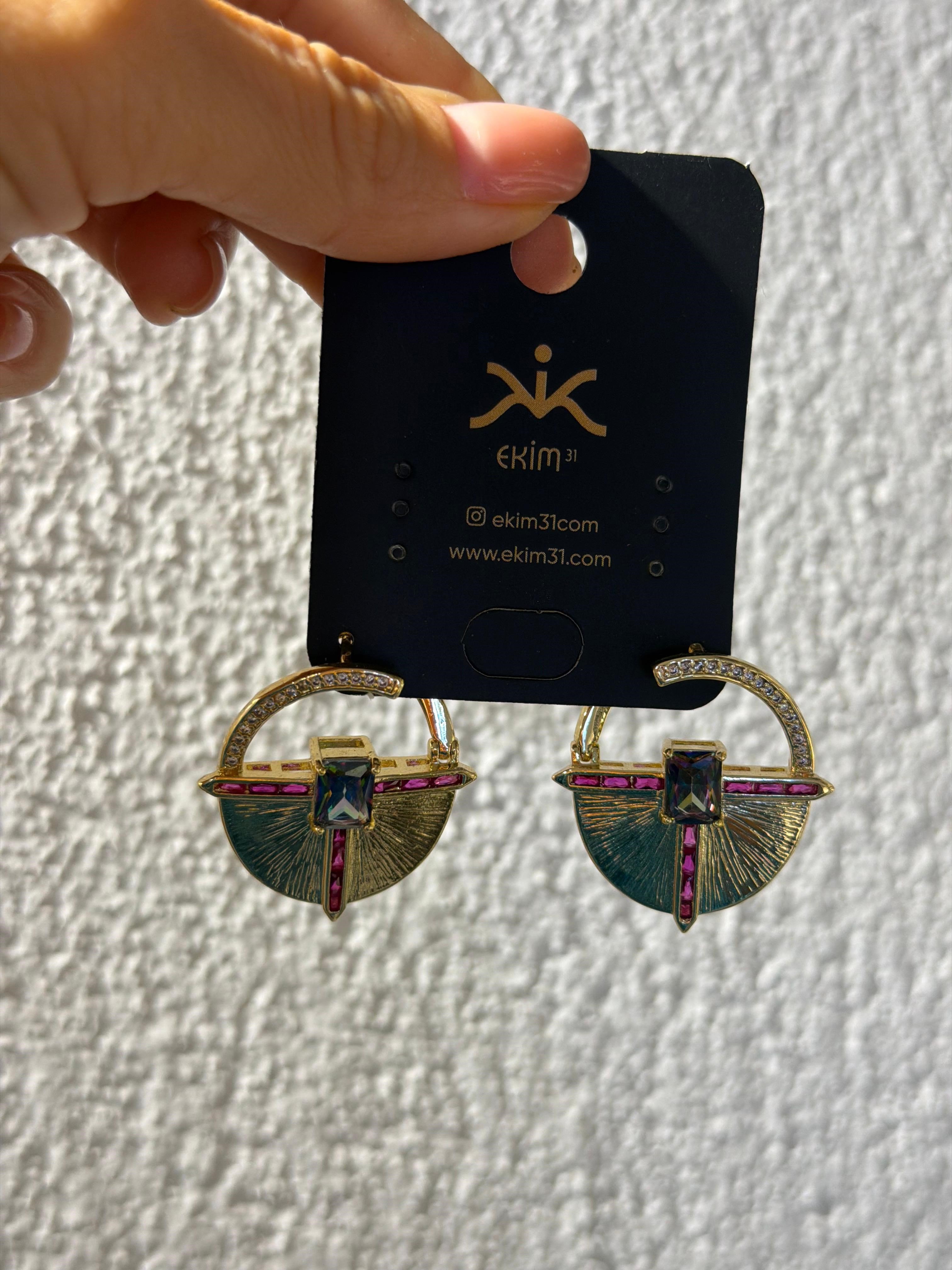 Pembe Kare Taşlı Gold Küpe