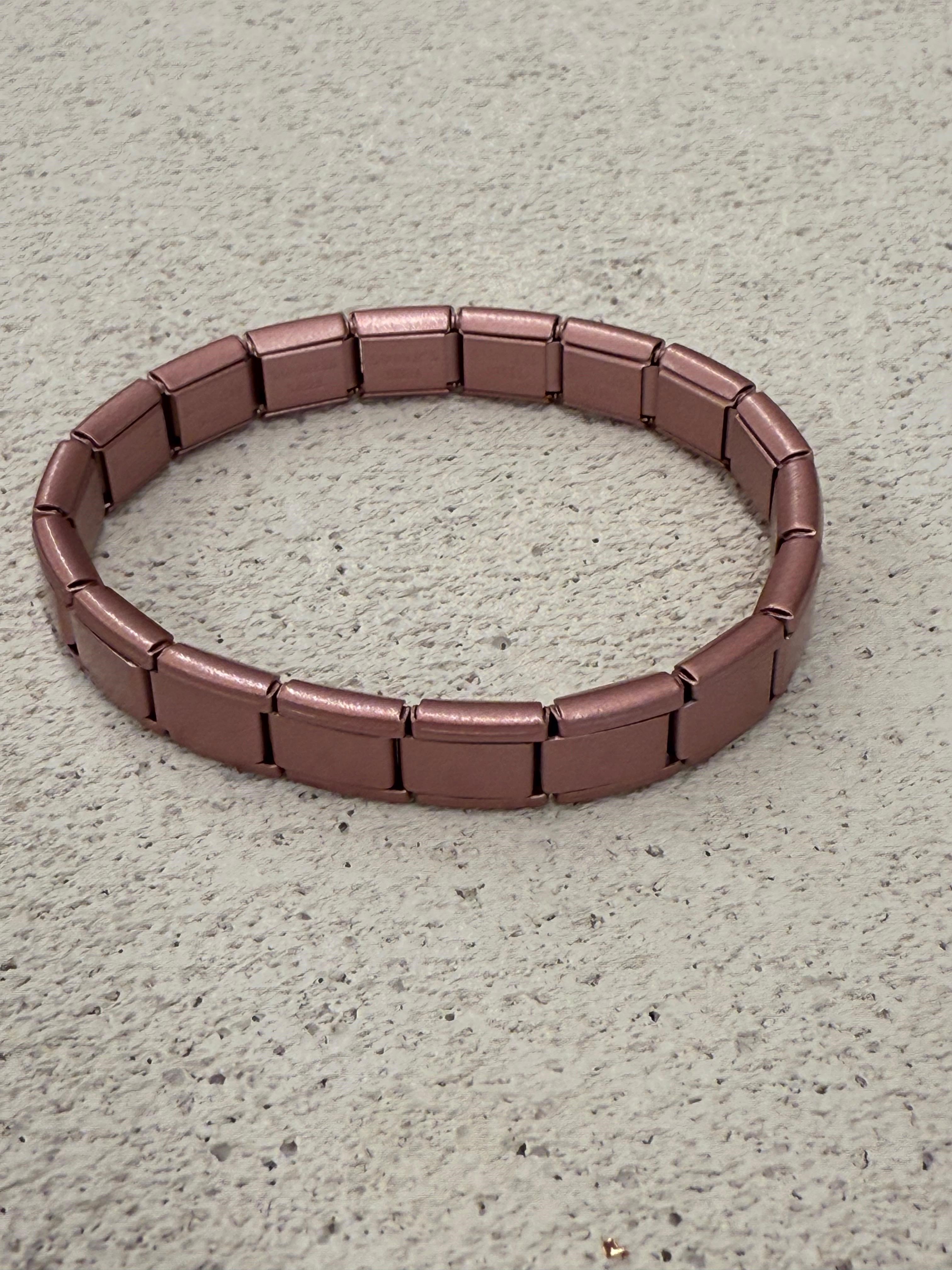 Pembe Lastikli Bileklik