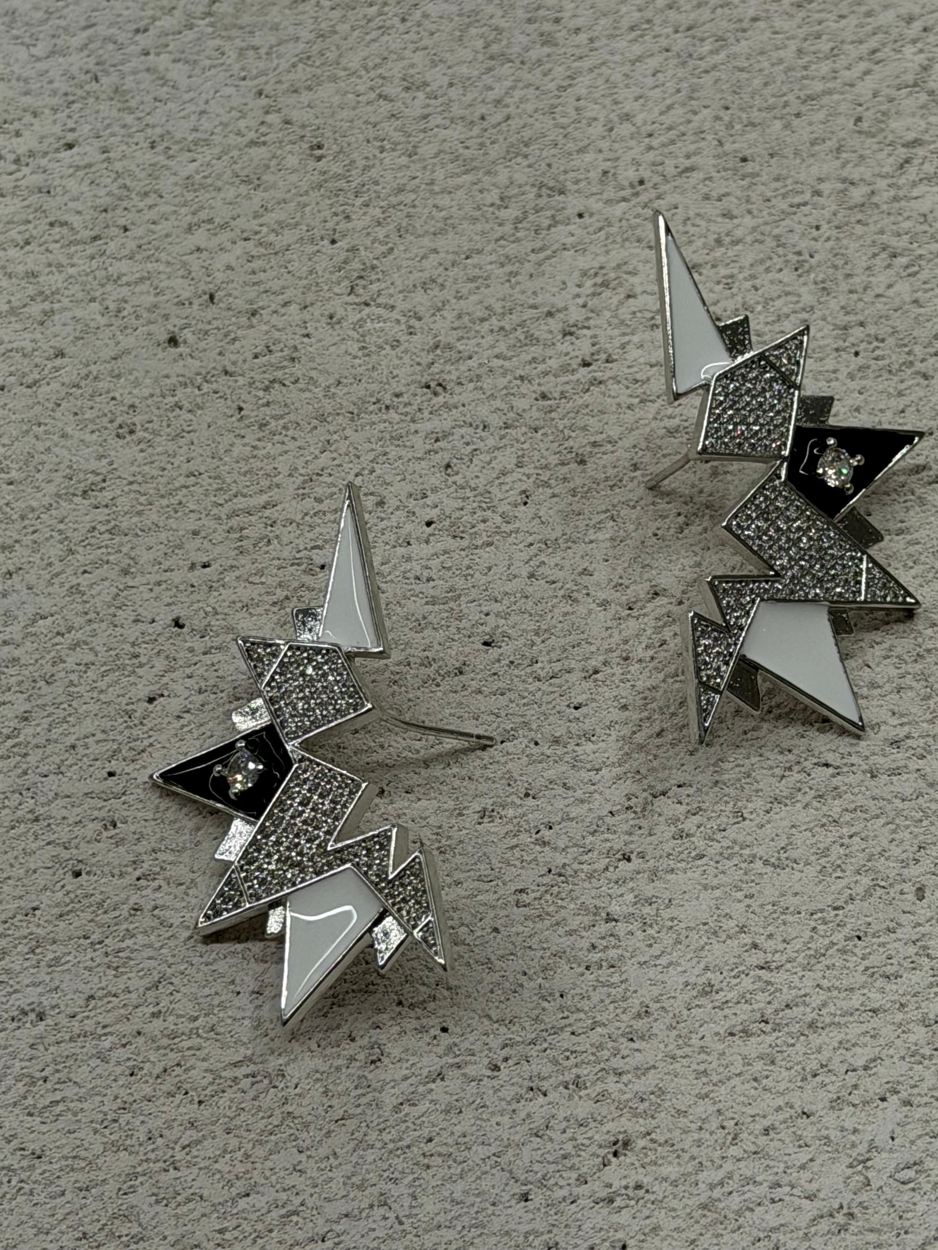 Siyah Beyaz Zigzag Küpe Silver