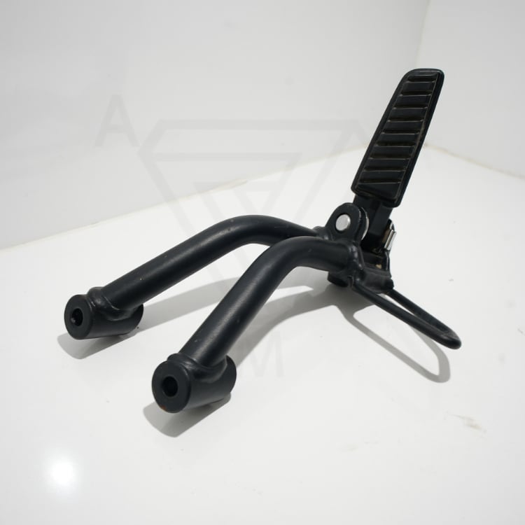 CF 250 SR ARKA SAĞ BASAMAK KOMPLE ORJİNAL ÇIKMA