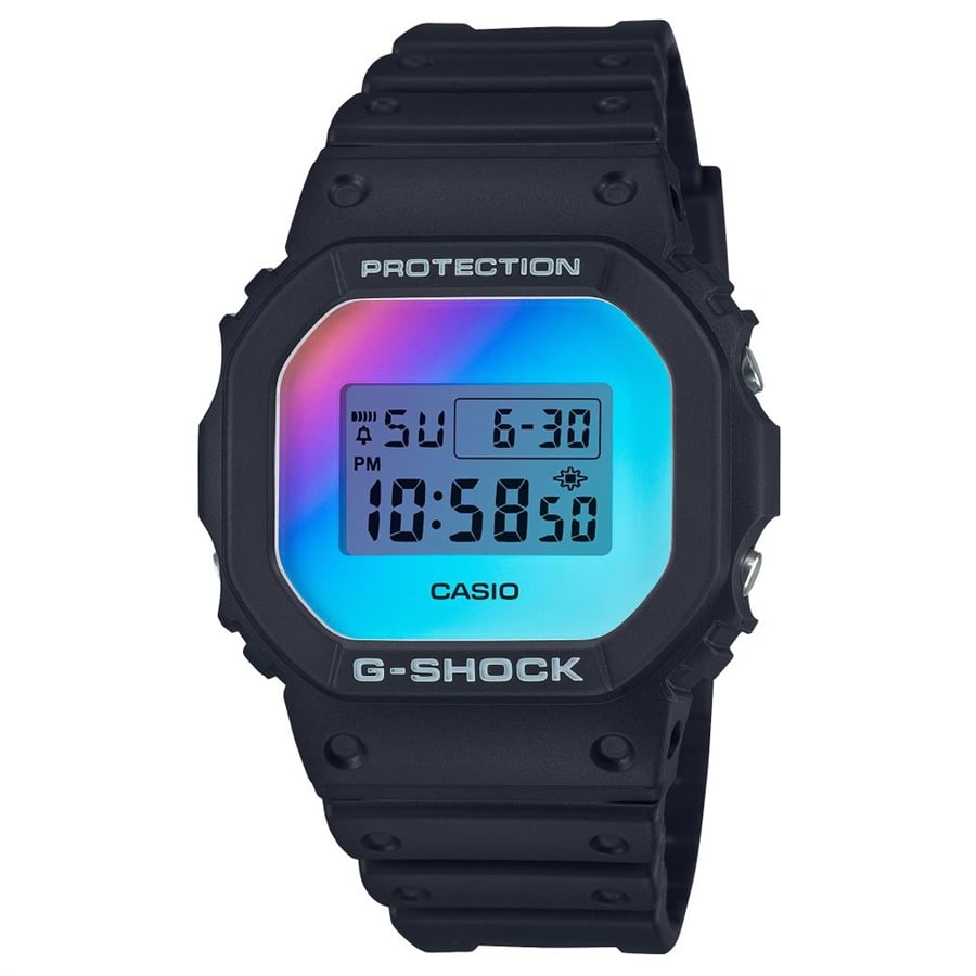 Casio Iconic DW-5600SR-1DR Erkek Kol Saati