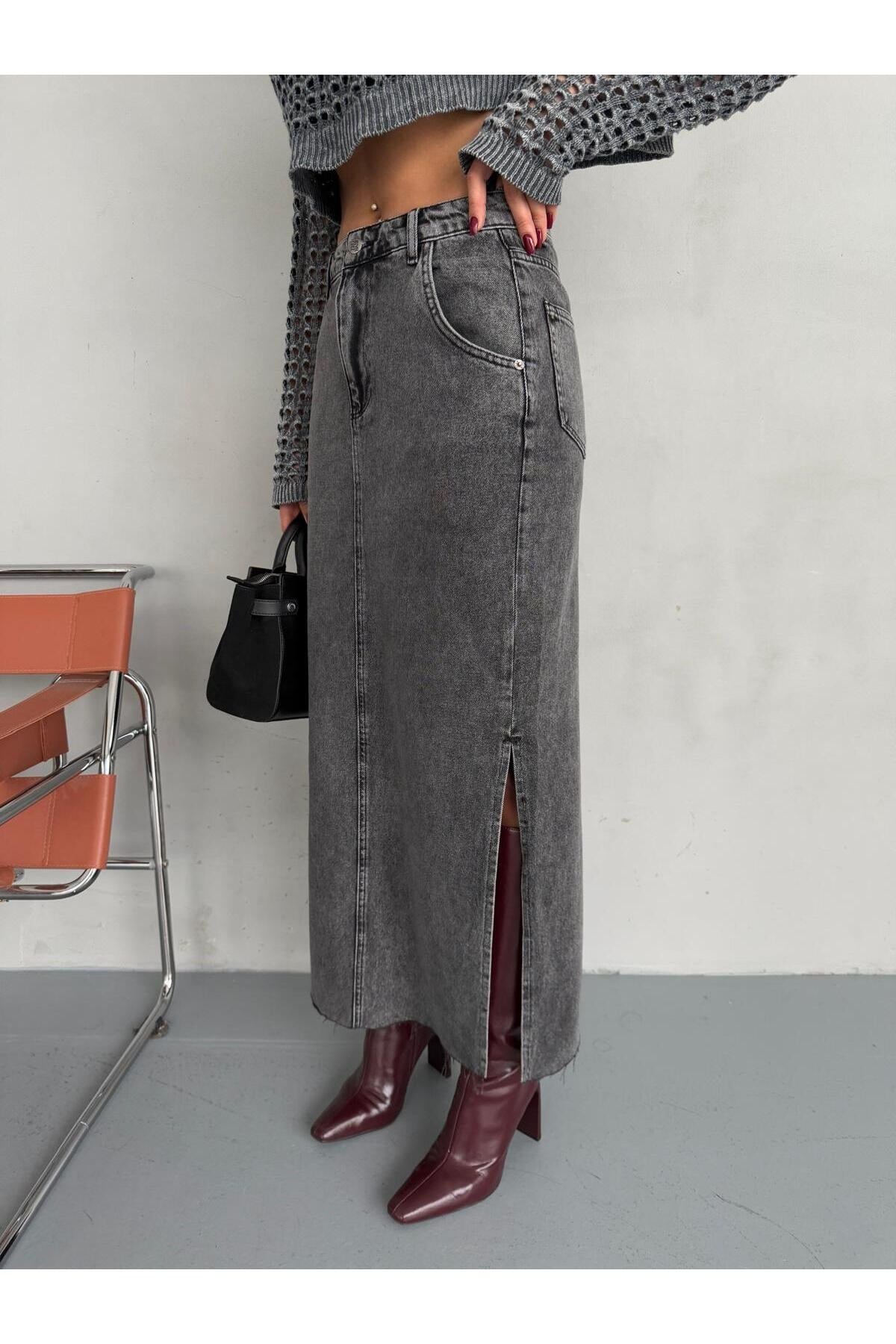 YANLARDAN YIRTMAÇLI FÜME JEAN MAXI ETEK