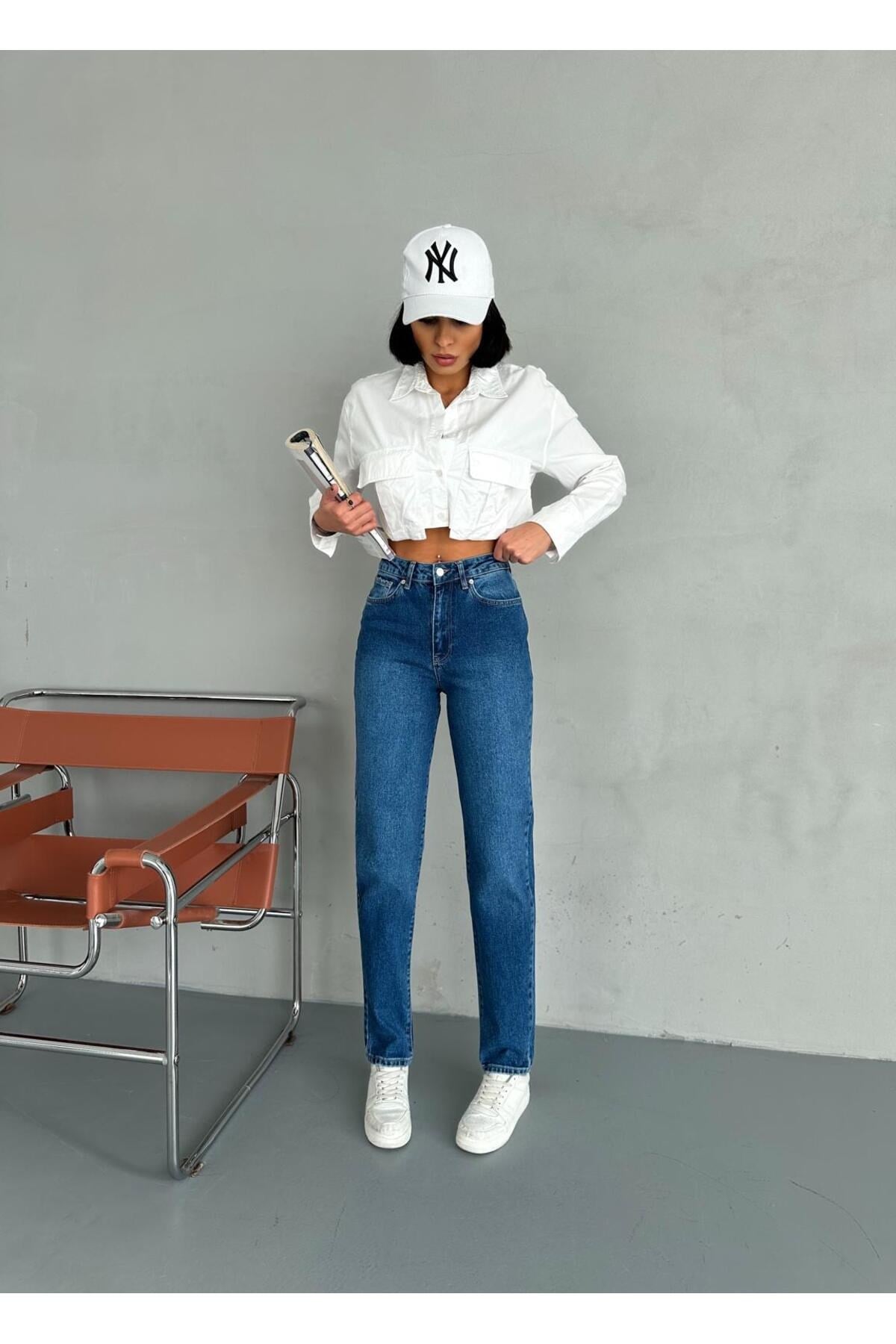 ZEO BASİC LİKRALI MOM JEAN KOYU MAVİ TAŞLAMALI