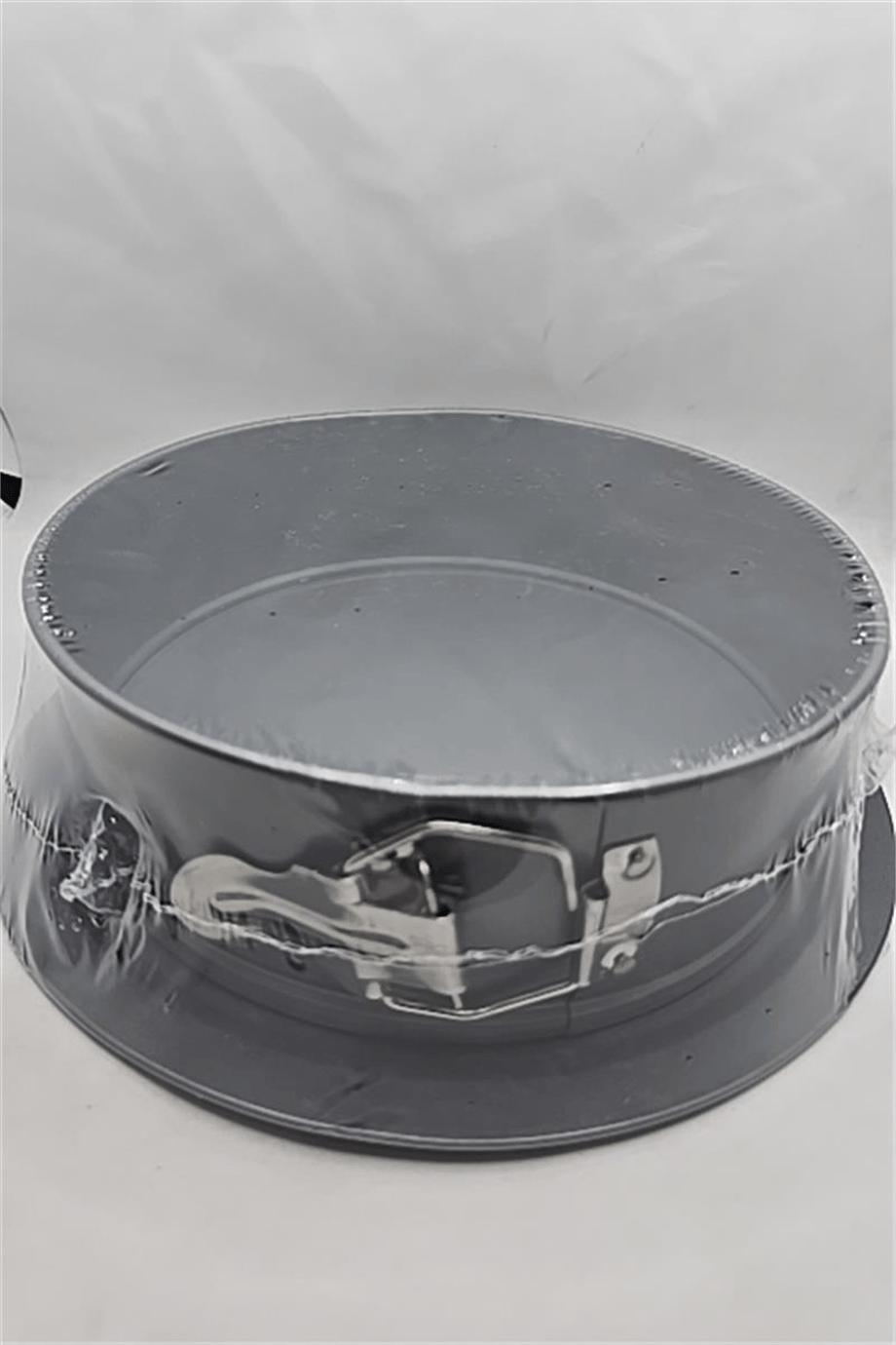 KELEPÇELİ KEK KALIBI 22 CM