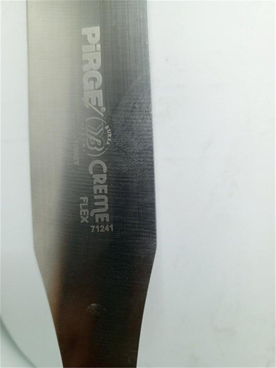 Pirge 71241-01 Esnek Pasta Paleti Siyah   (25 Cm)