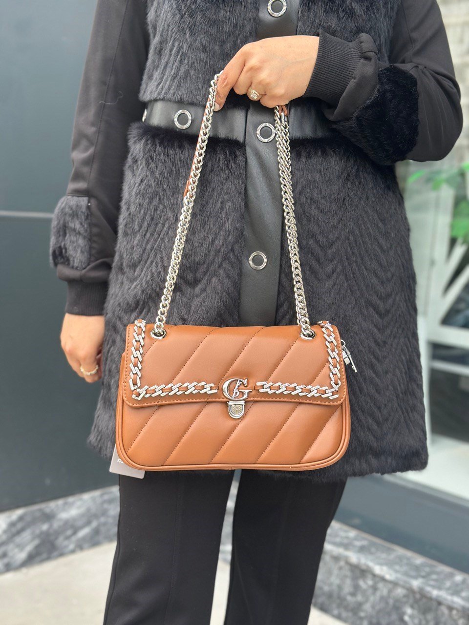 27139 Zincir Askılı Çanta CAMEL