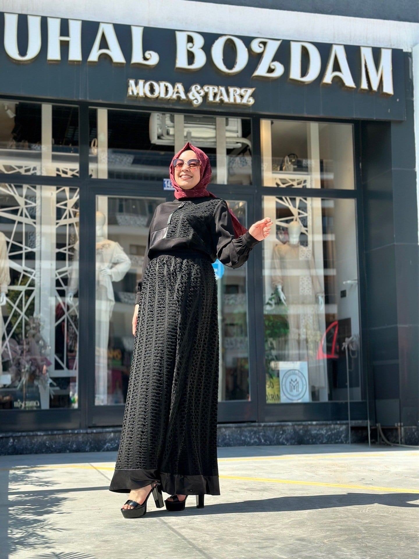 File Detaylı Çelik Kumaş İkili Etekli Takım Siyah
