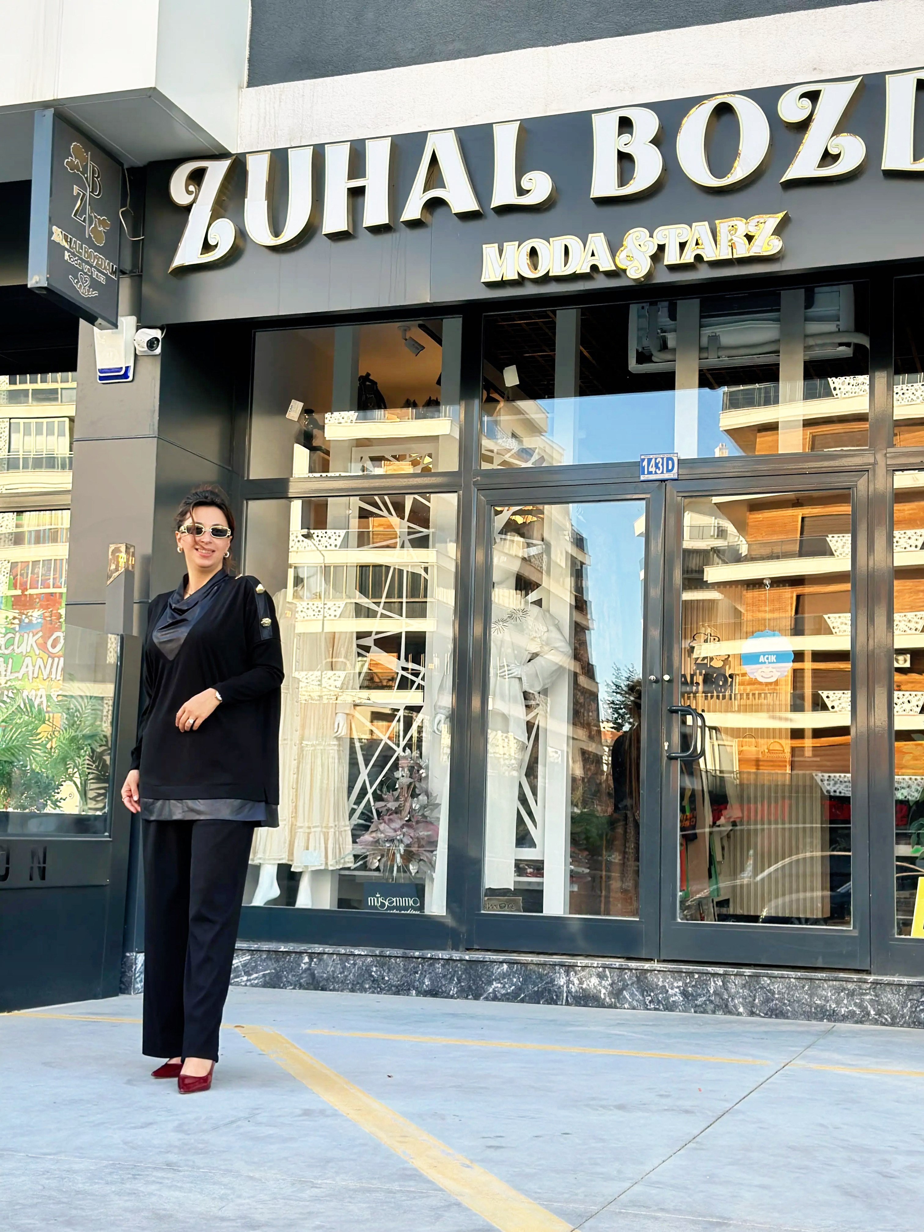 İthal Soğuk Triko Kumaş Kolye Detaylı Esnek Pantolonlu Takım Siyah