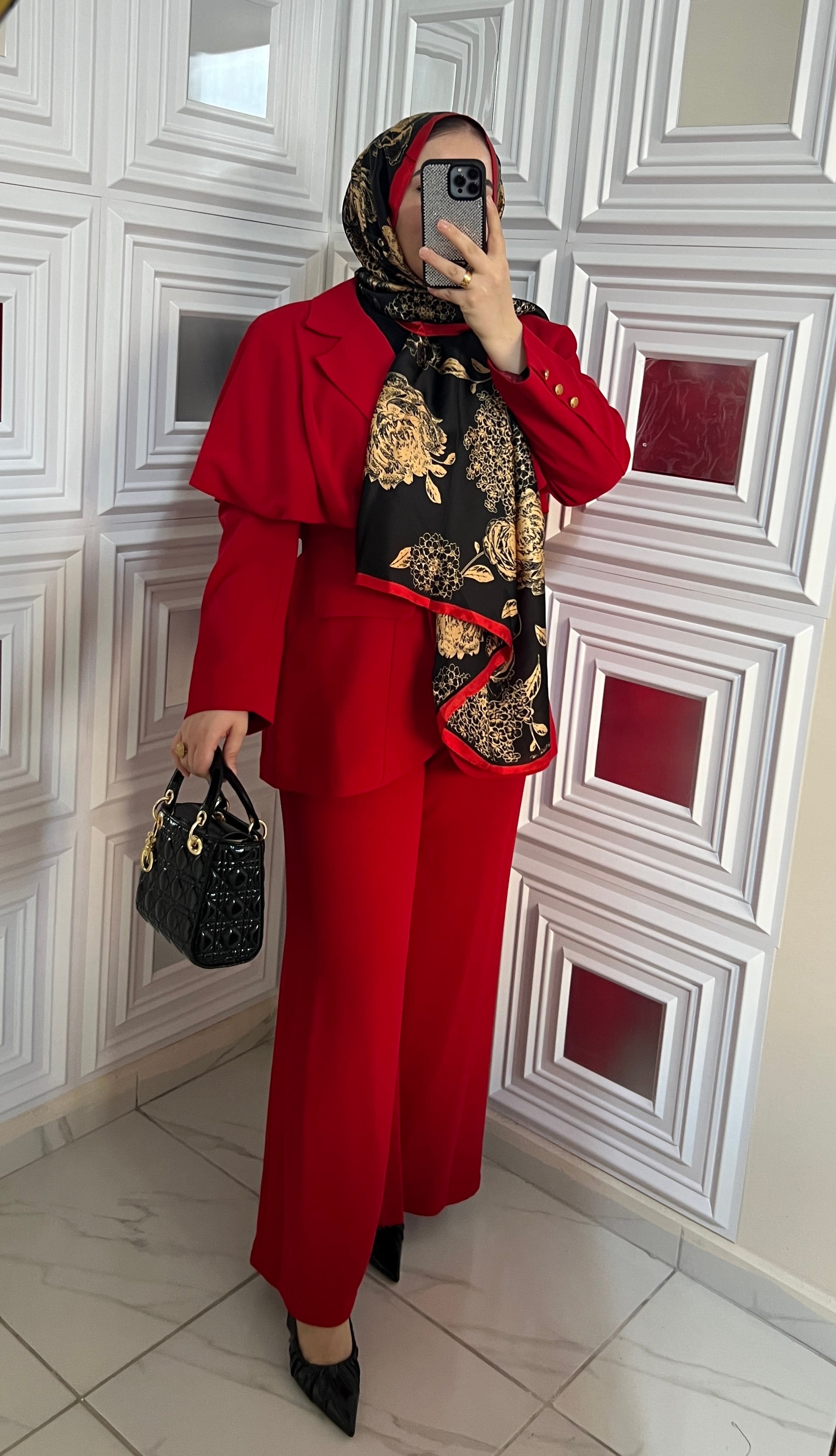 Scarlet Takım