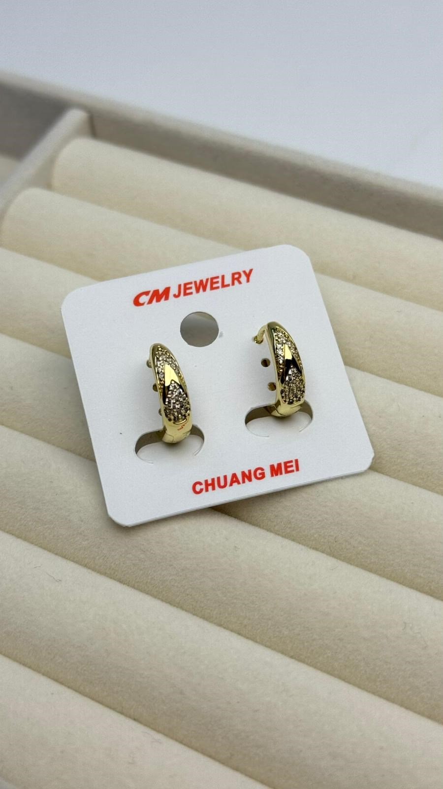 CM Küpe