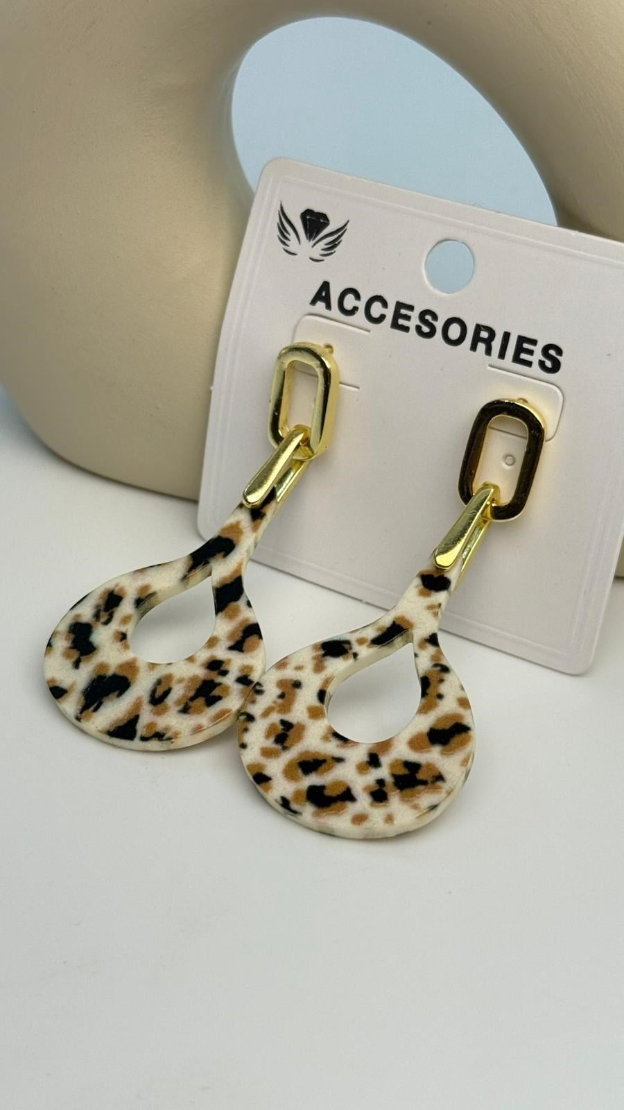 Leopar Küpe