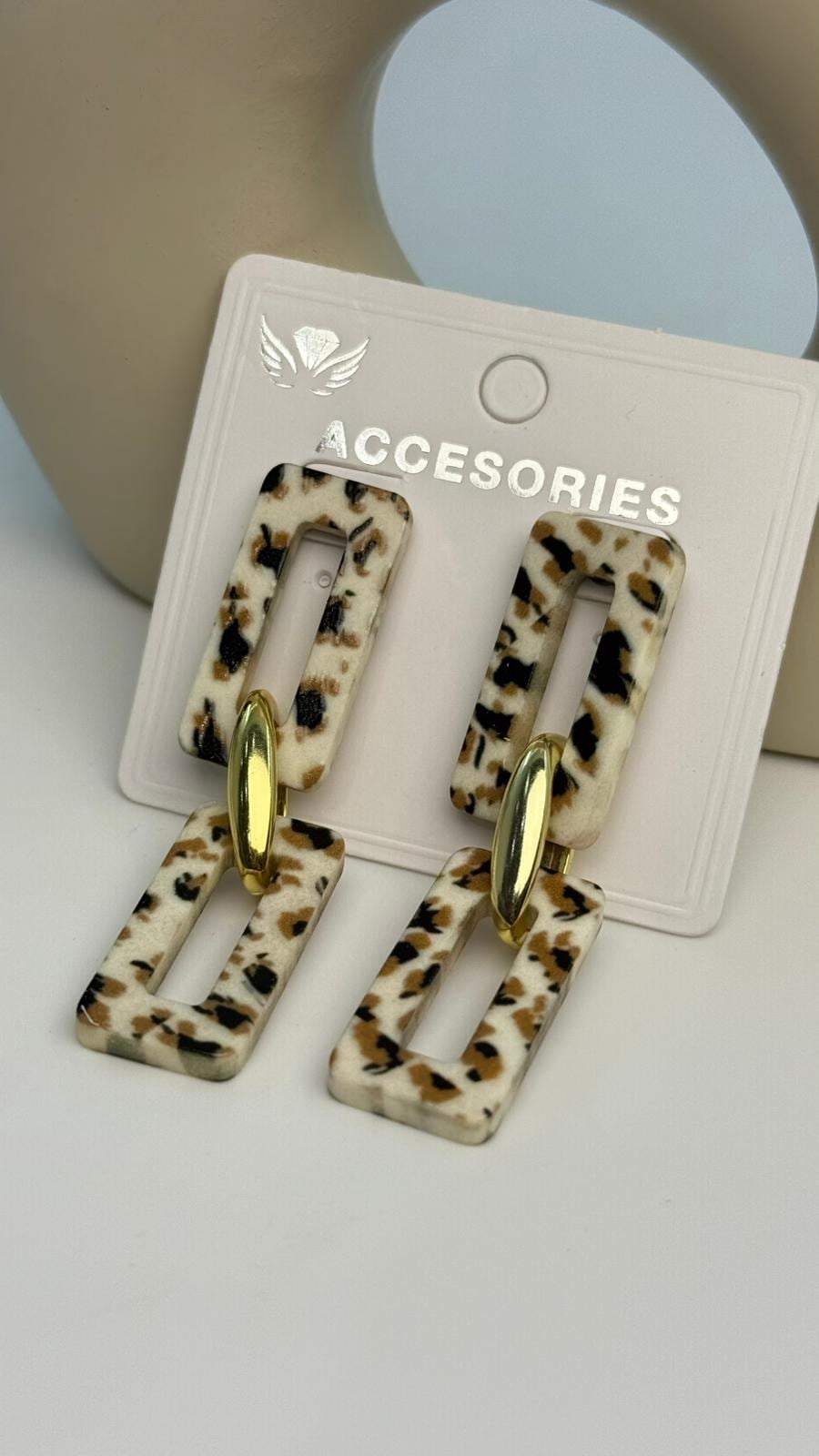 Leopar Küpe