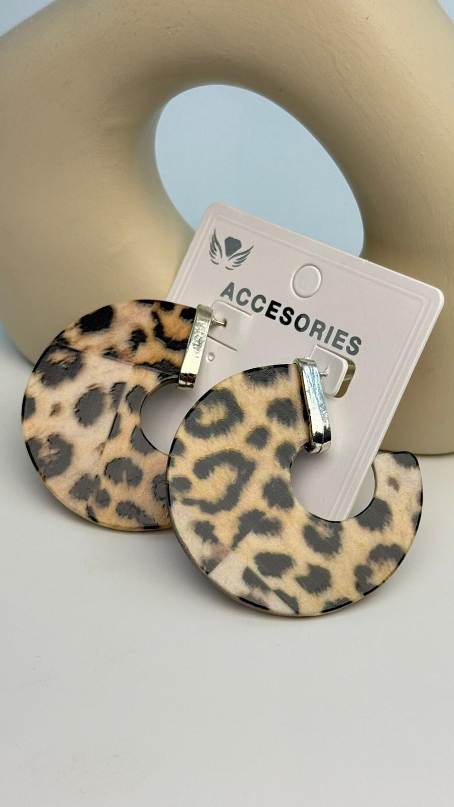 Leopar Küpe