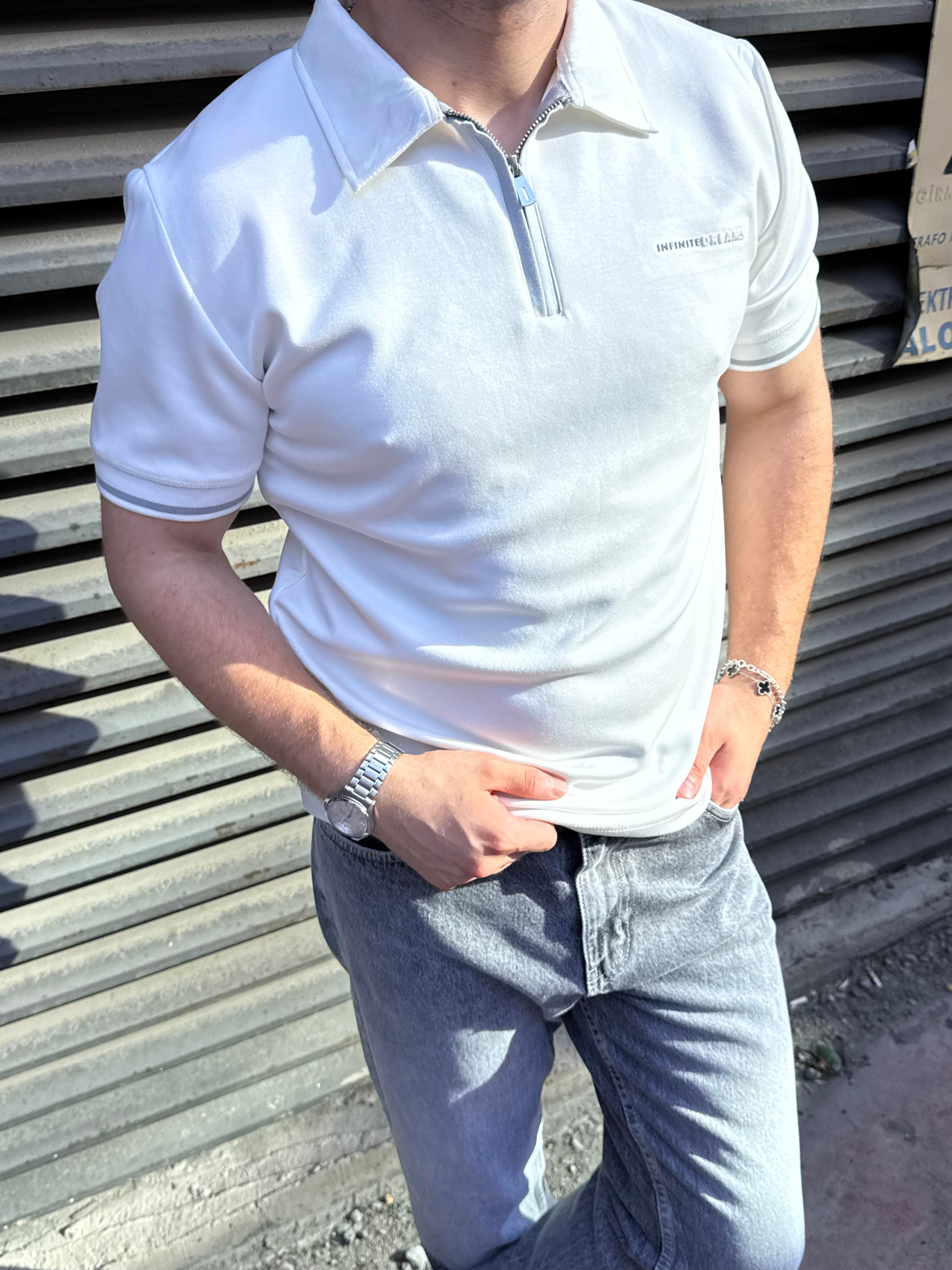 Beyaz Regular Yarım Fermuarlı T-Shirt