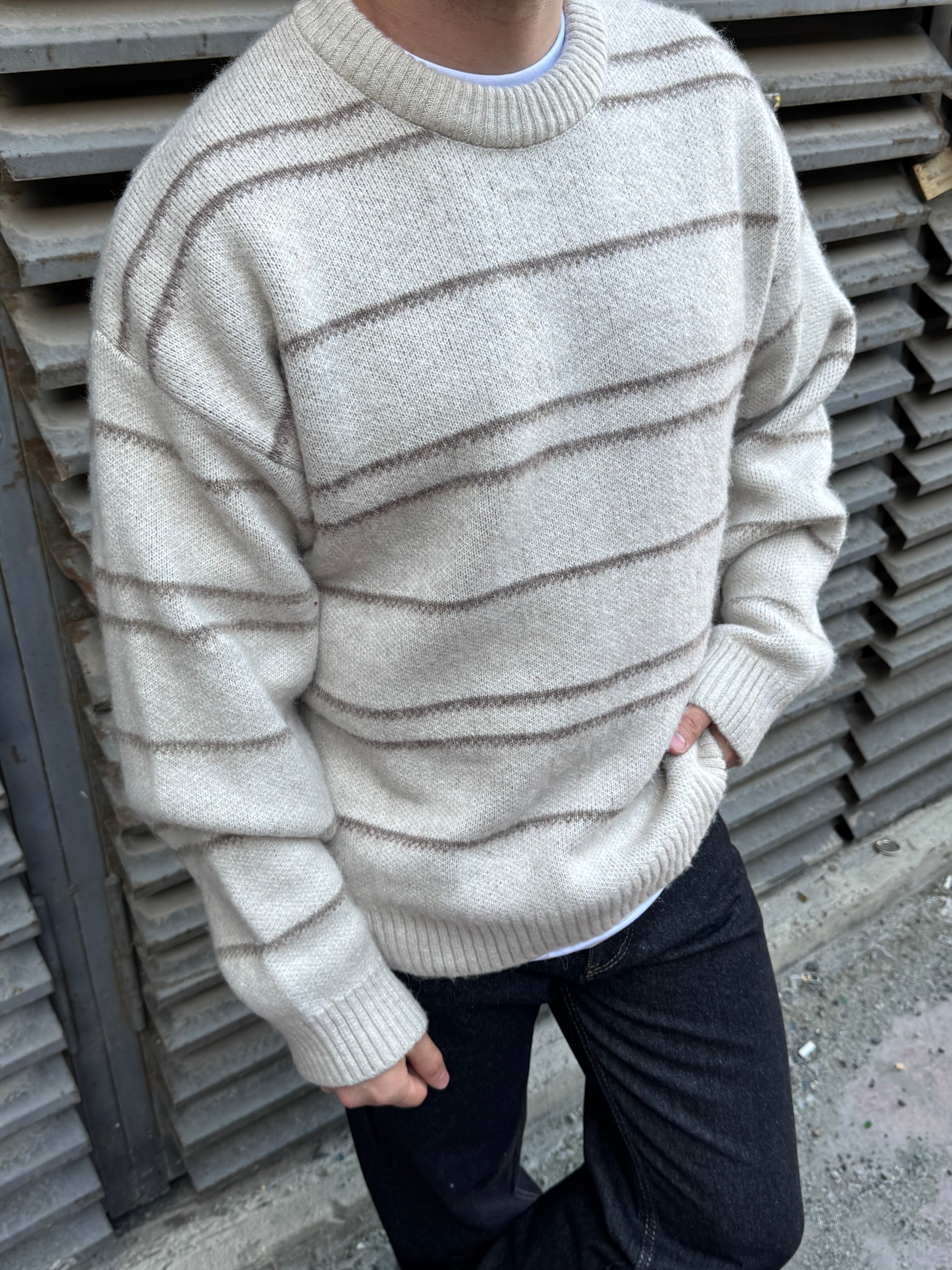 Krem Çizgili Oversize Triko Kazak