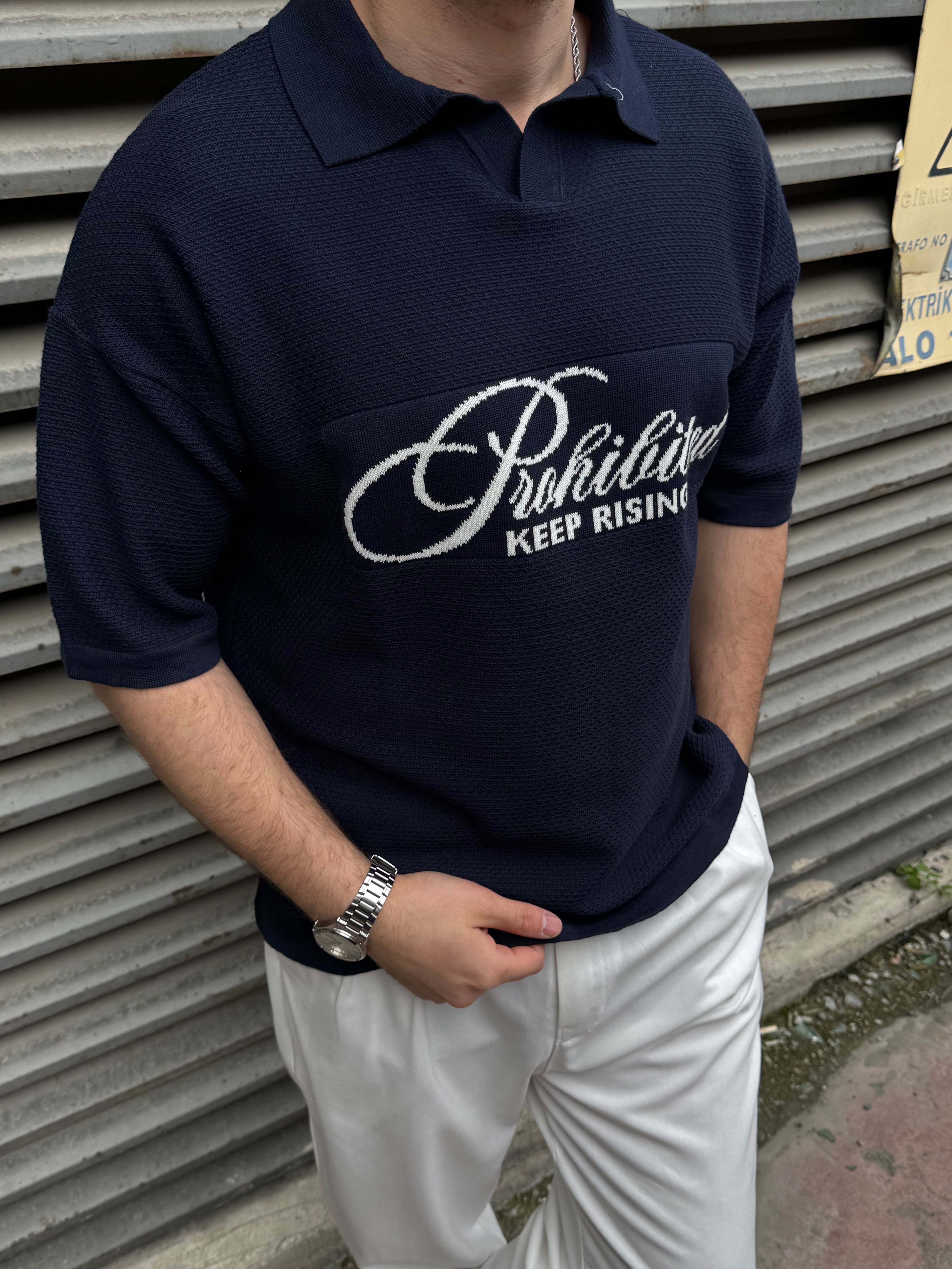 Nakış Detay Lacivert Yakalı Triko T-Shirt
