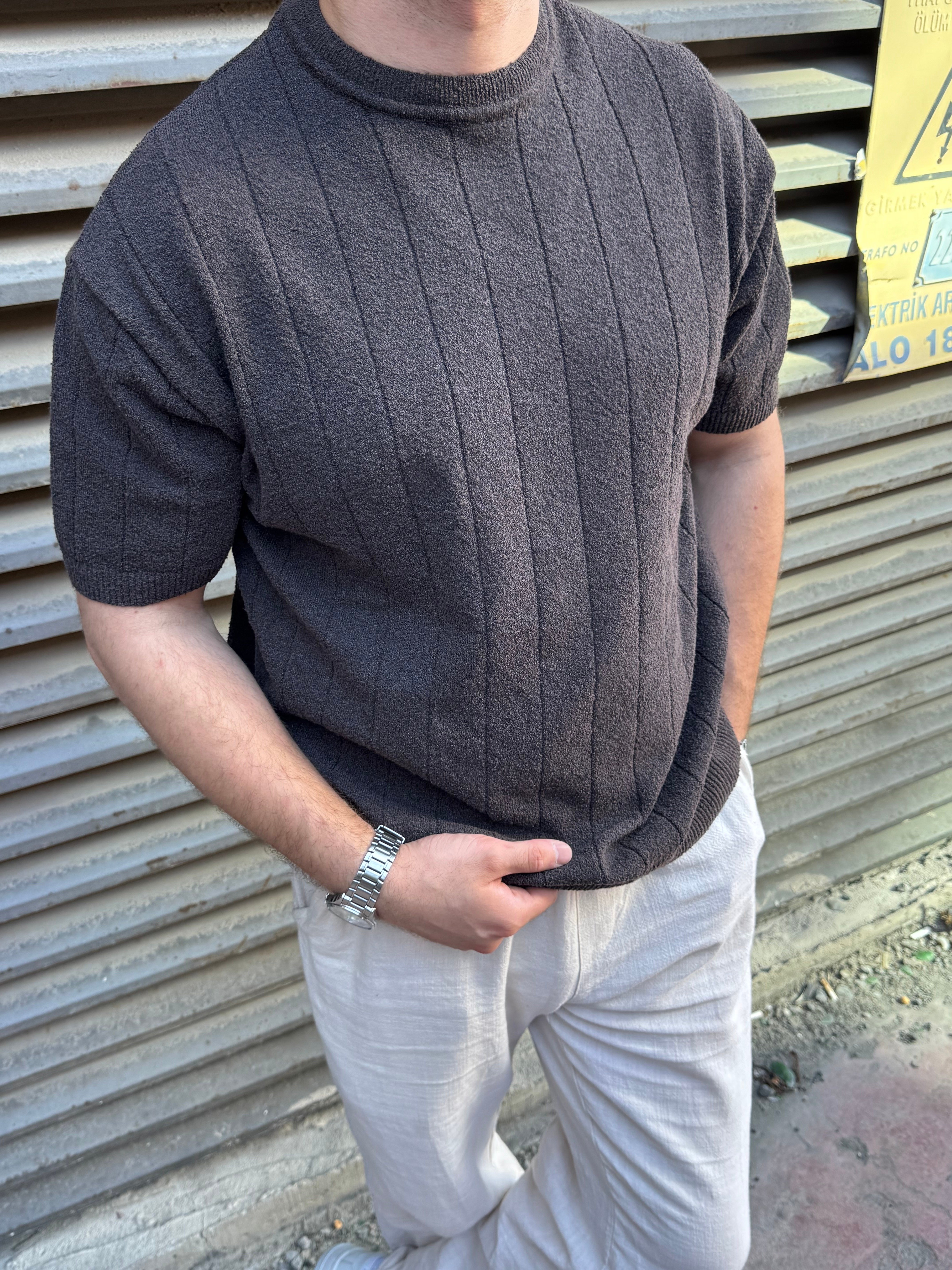 Tüy Detay Regular Triko T-Shirt