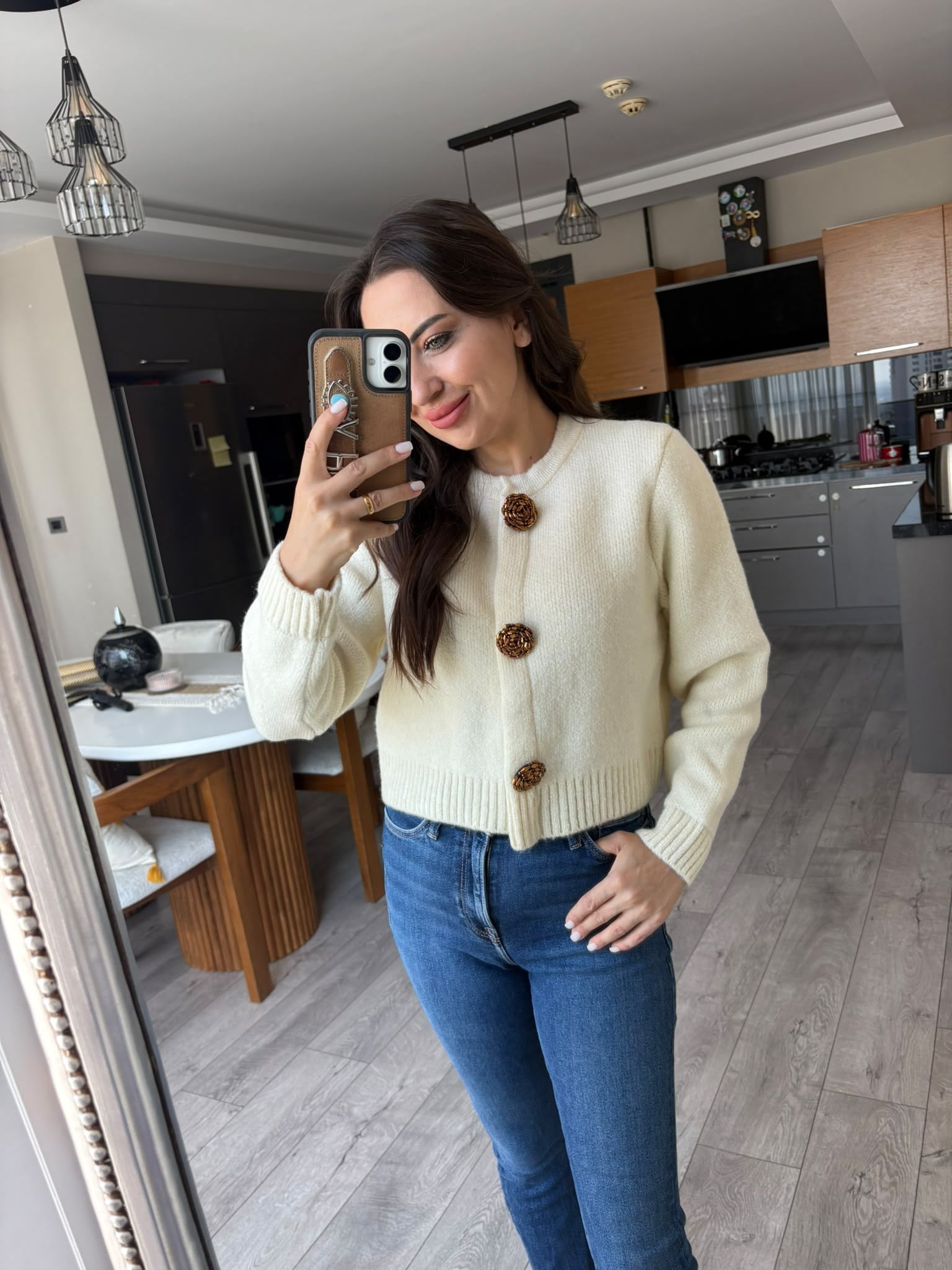 Ekru Büyük Düğmeli Ceket Hırka