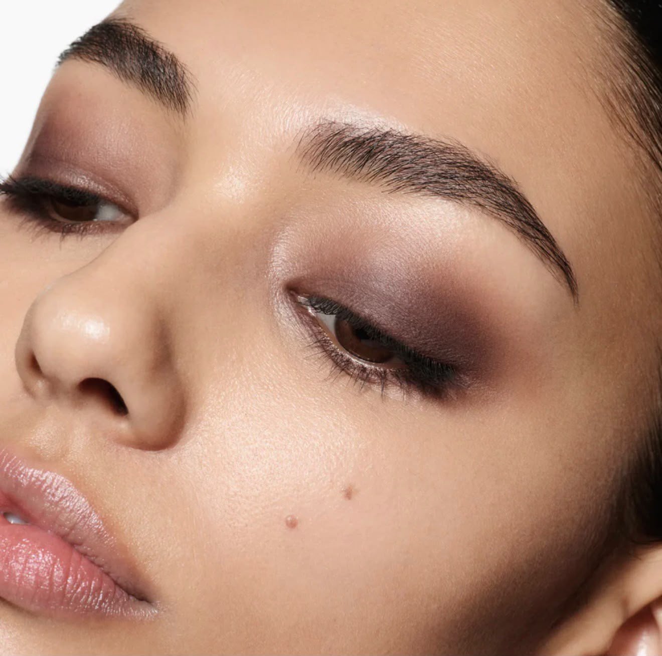 Eye Wardrobe Multi-Finish Eyeshadow Palette