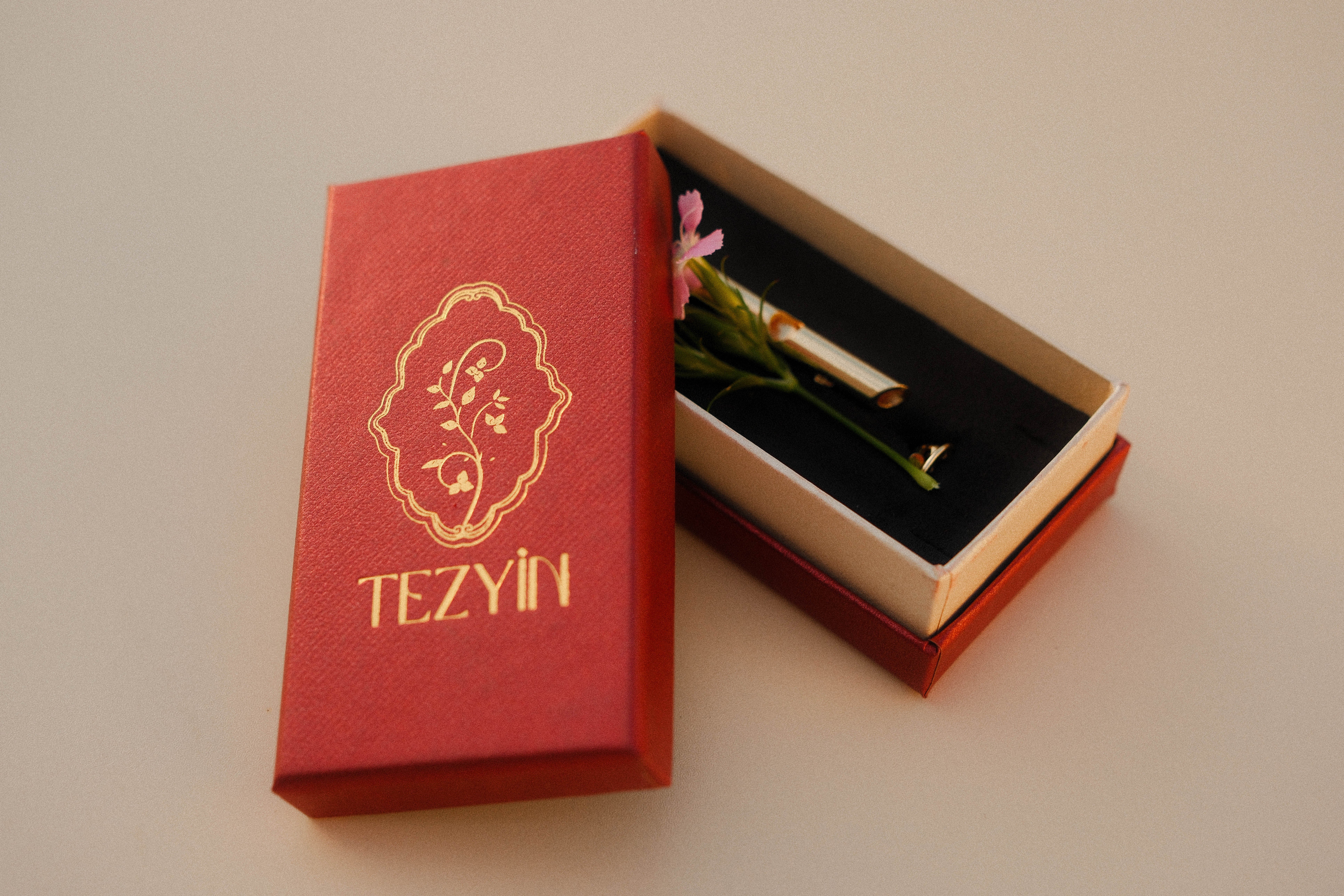 Tezyin Zehra Broş - Altın
