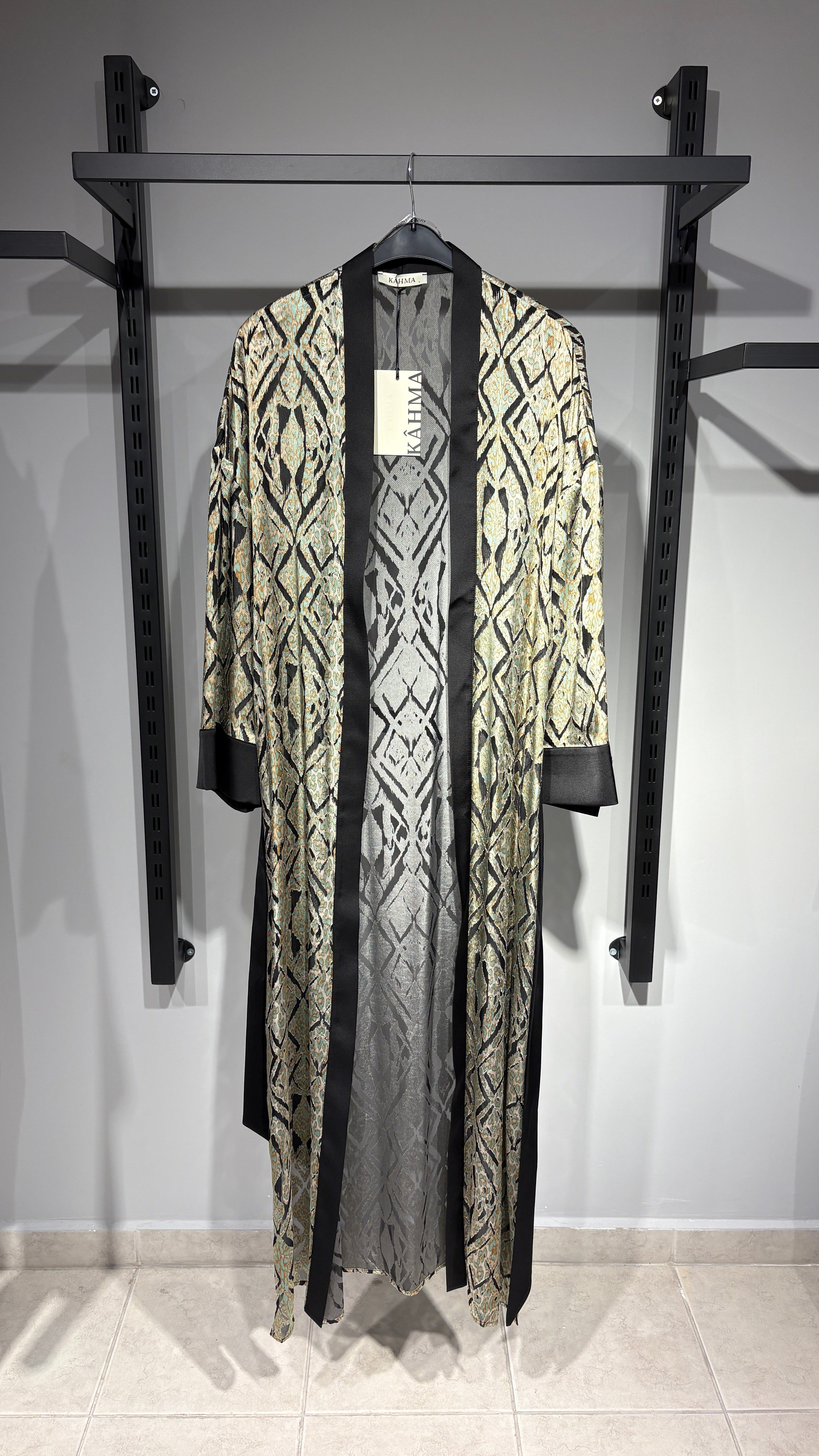 KAHMA Abaya