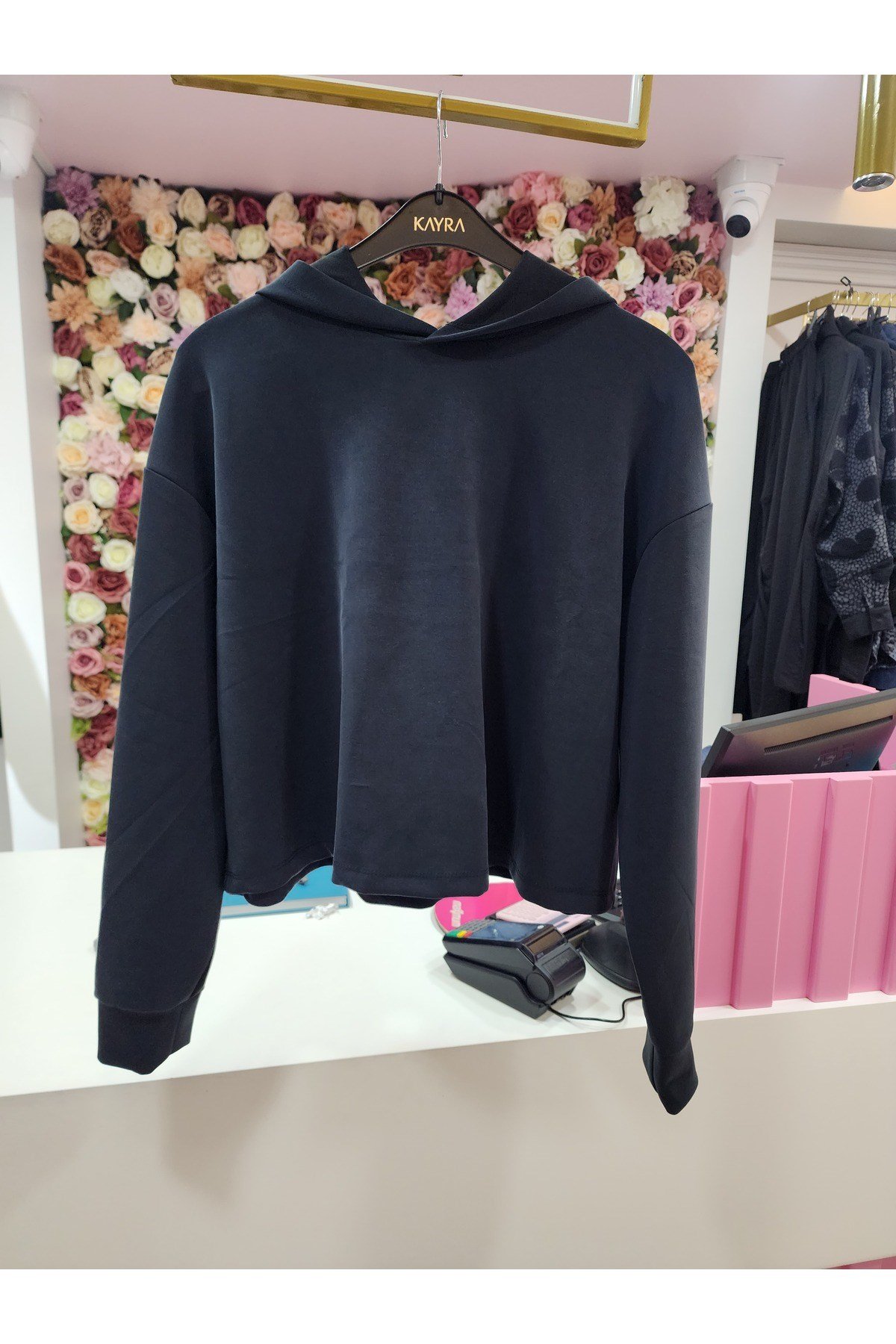Sweatshirt