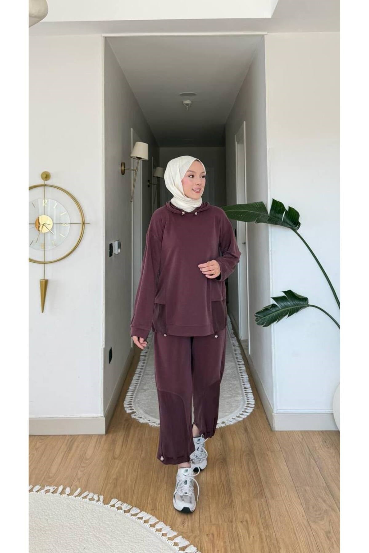 molly-nelly-kadin-kapsonlu-spor-sik-ta-7e5e16.jpg