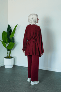 SHENAY Soft Harmony Tesettür İkili Takım V Yaka Kuşaklı 4 Mevsim Rahat Kalıp - Bordo