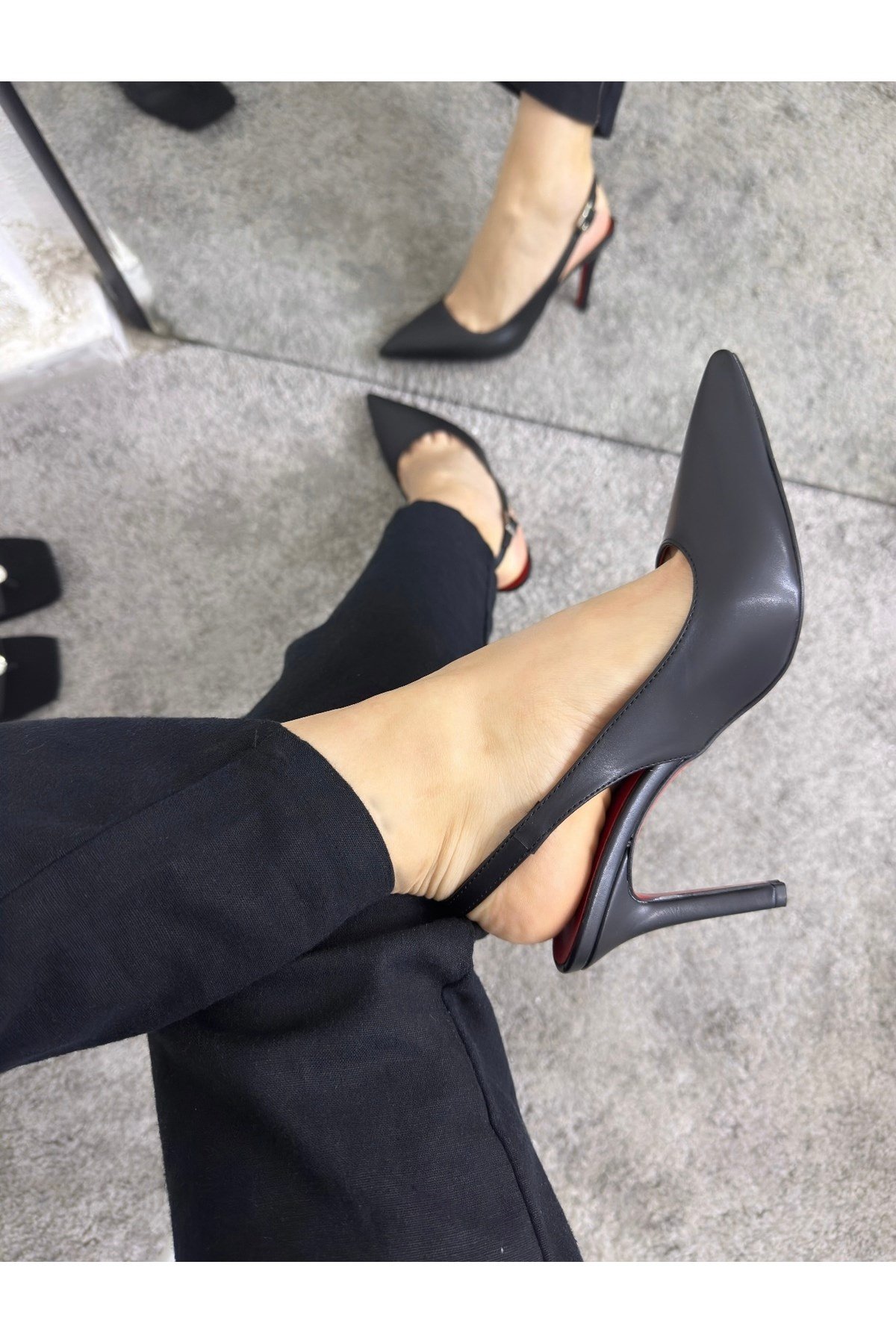 Siyah Kırmızı Taban Klasik Topuklu Ayakkabı - Stiletto
