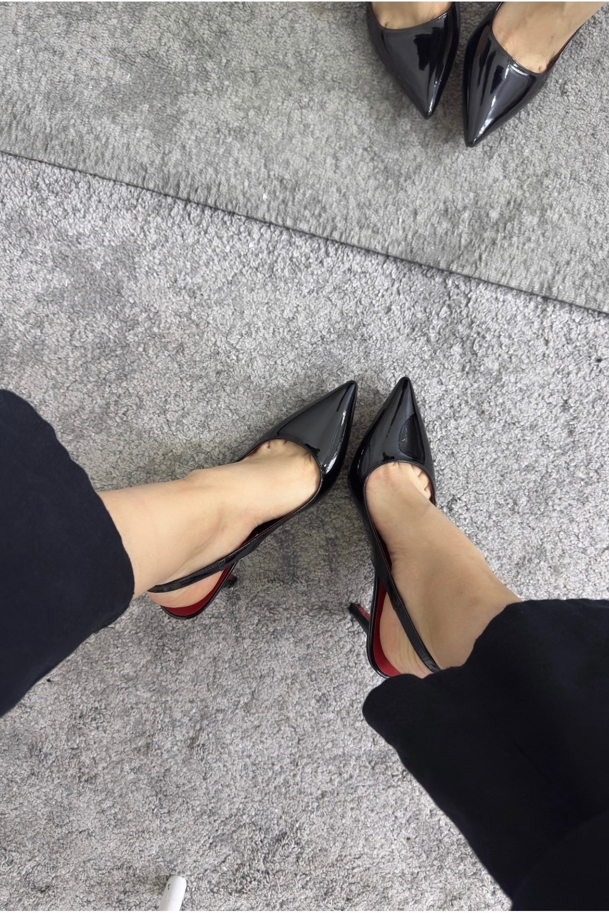 Siyah Rugan Kırmızı Taban Klasik Topuklu Ayakkabı - Stiletto