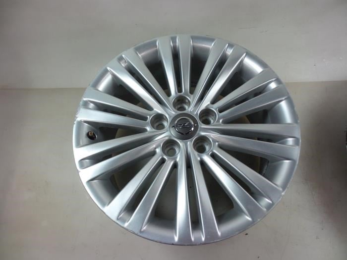 Çelik Jant 18 Inc 10 Ispitli Insıgnıa Gm 13313796