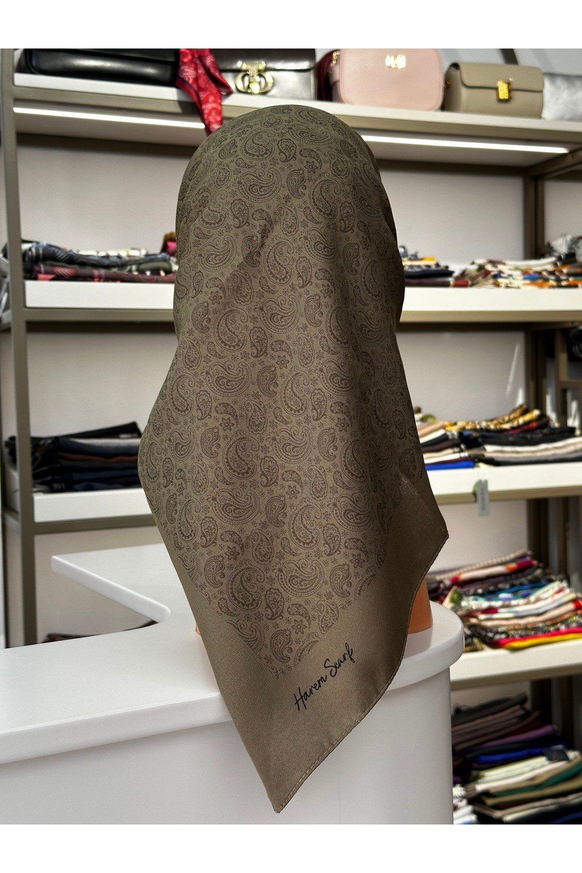 Harem Scarf Gold Elis Eşarp