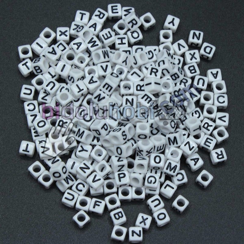 Harf Boncuk Akrilik Küp Beyaz 6 mm 250 gr