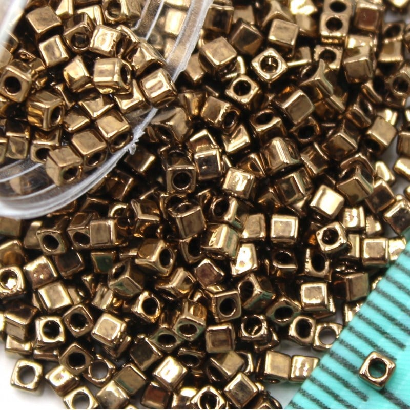 Miyuki Boncuk Kare 1,8 mm No: 9