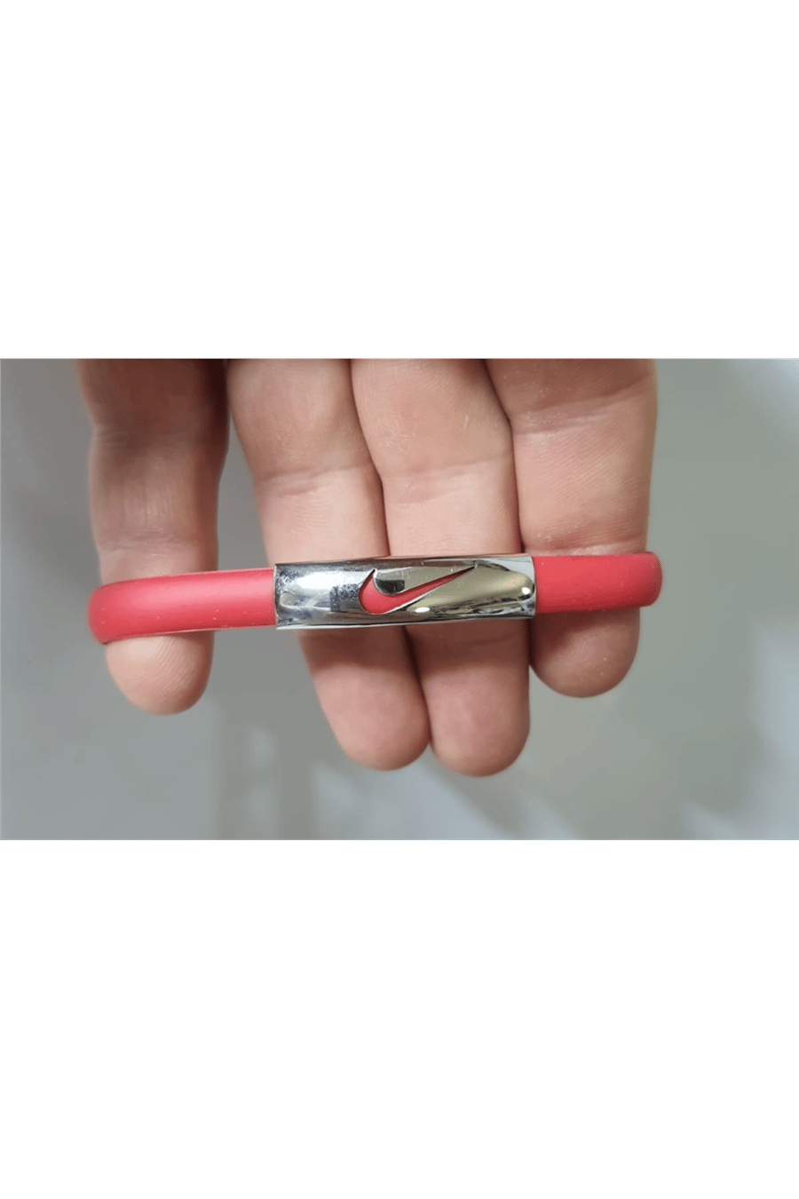 NIKE Çelik Meteryal Silikon Bileklik Orıjınal Amerikan Dizayn.(KARGO ÜCRETİ ALICIYA AİTTİR)