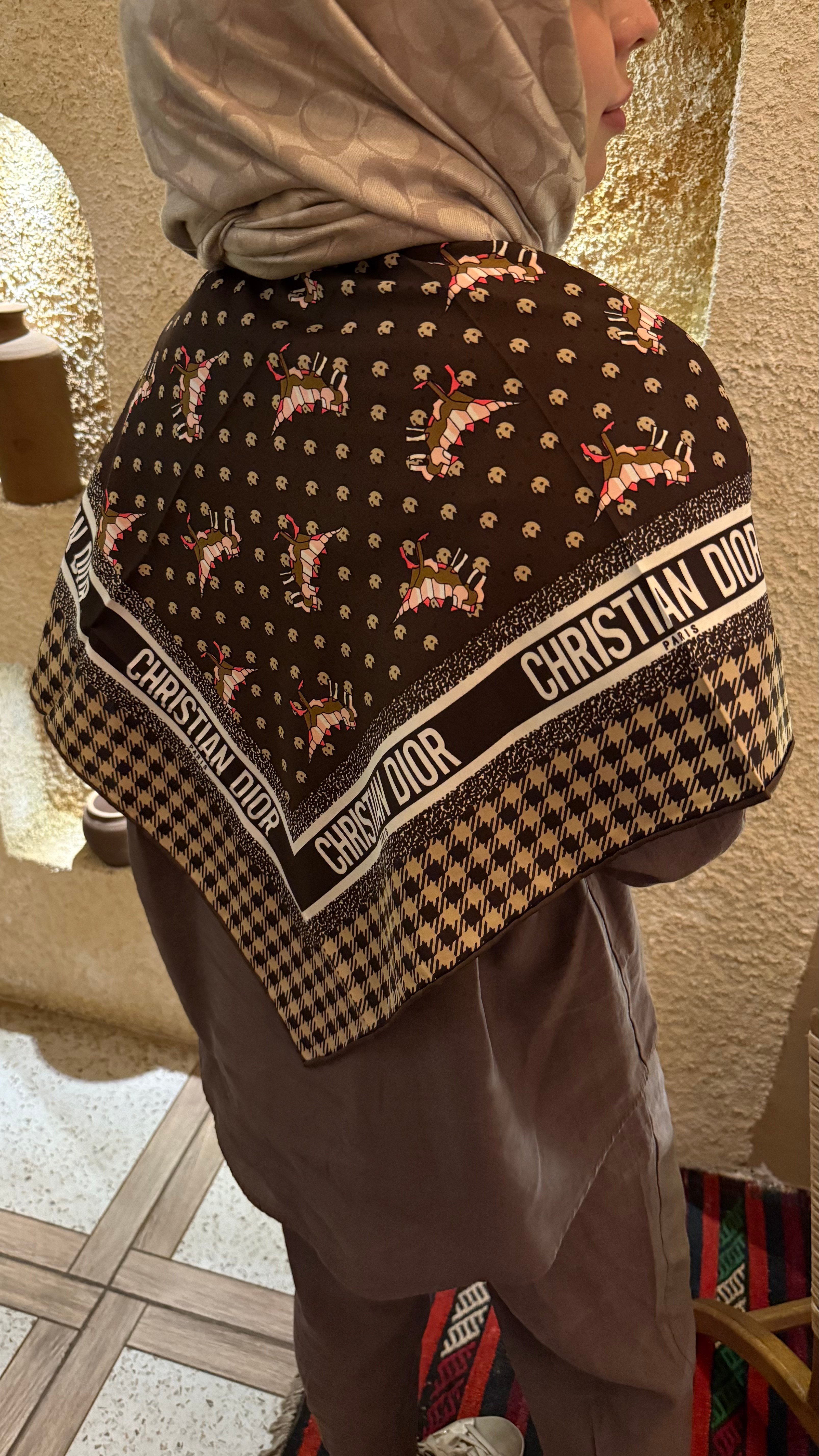 Dior Omuz Şalı