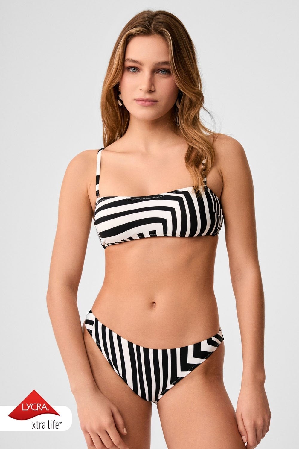 Kom Frunze Çizgi Desen Straplez Bikini Siyah