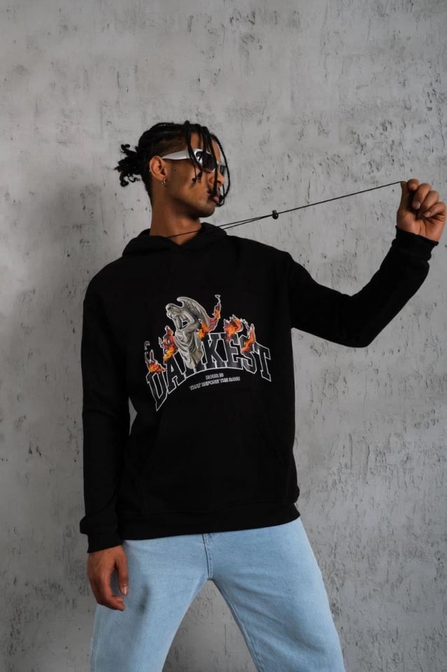Erkek Oversize Kapüşonlu Sweatshirt – Siyah Renk Üç İplik İçi Pamuklu Kanguru Cepli Baskılı Hoodie Rahat Kalıp Kışlık Günlük Kombinlere Uygun - Siyah