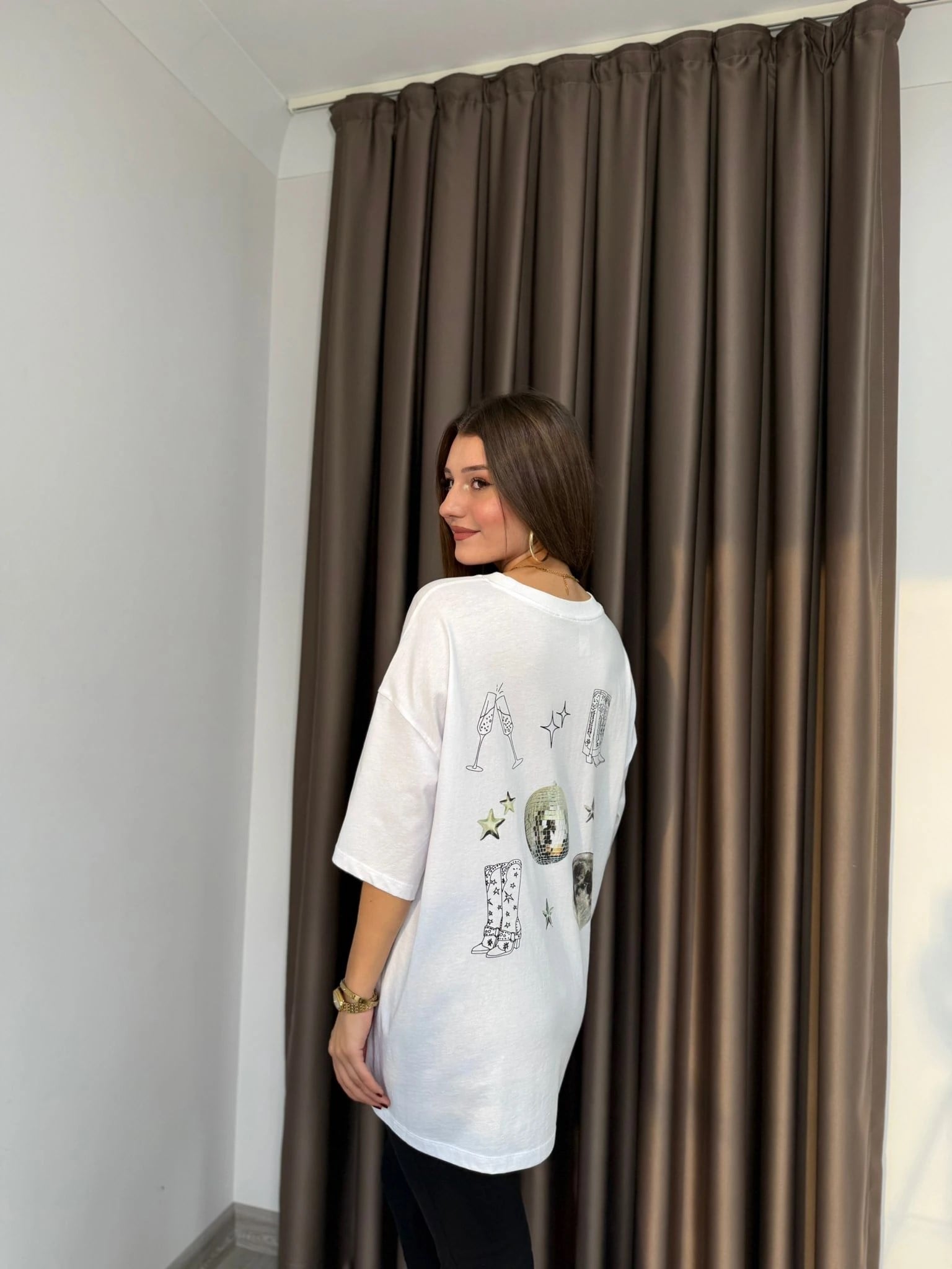ARKASI BASKILI TİŞÖRT