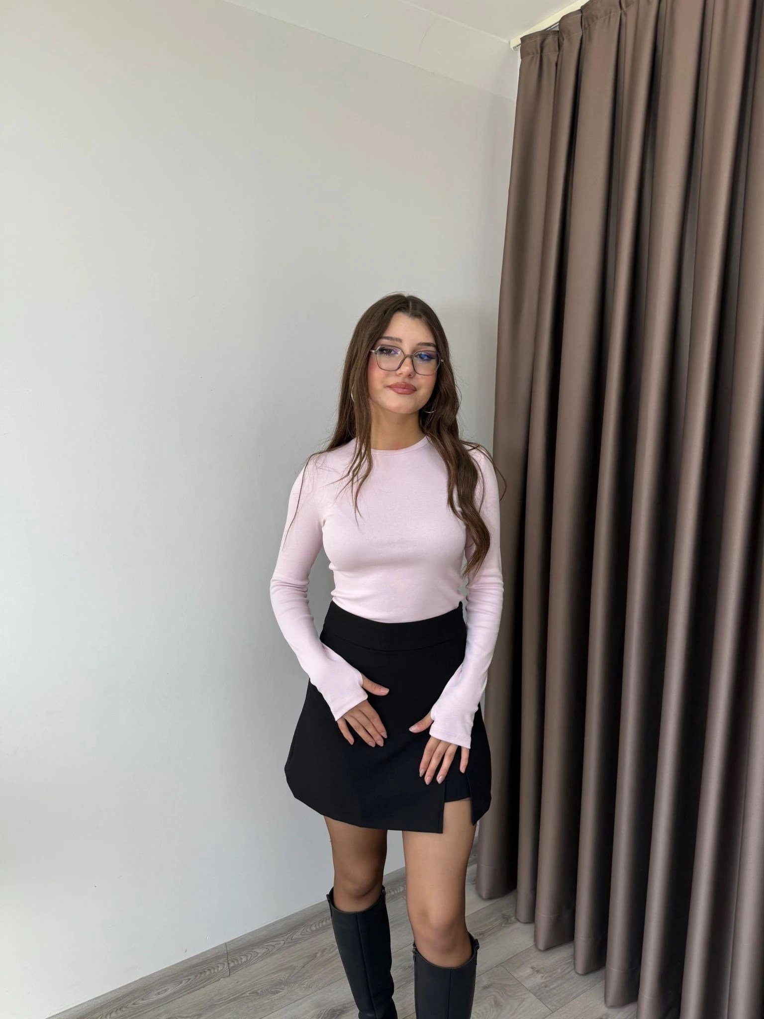 PARMAK GEÇİRMELİ BADİ