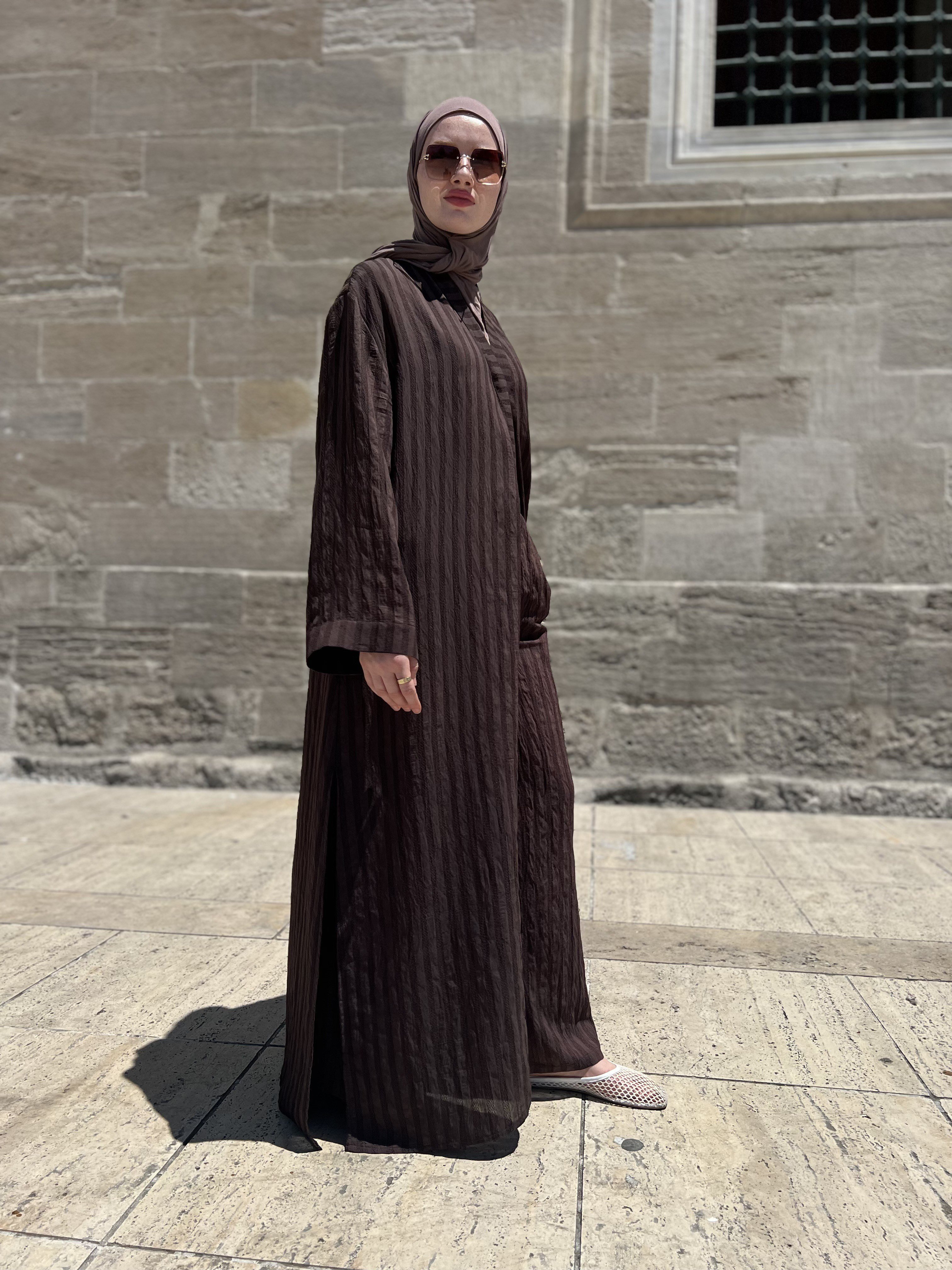 KAHVERENGİ PANTOLONLU ABAYA TAKIM