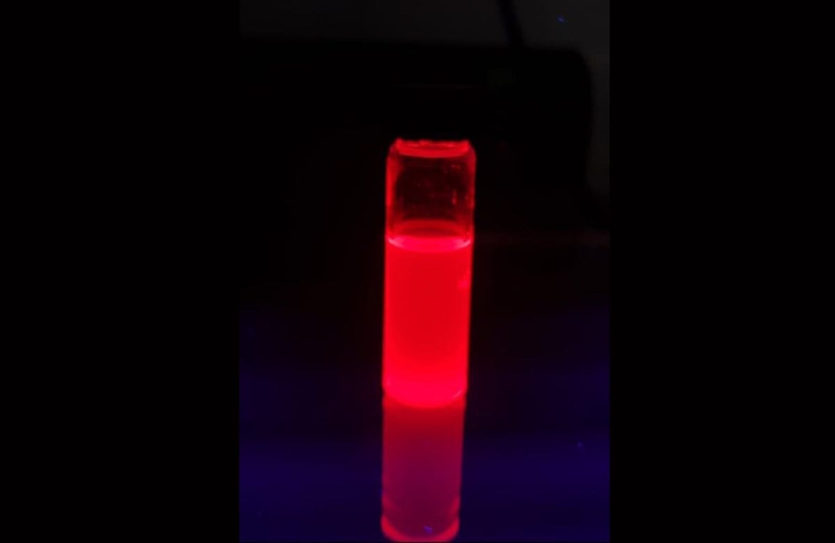 Bright Red CdSe Based Quantum Dots (Pure)